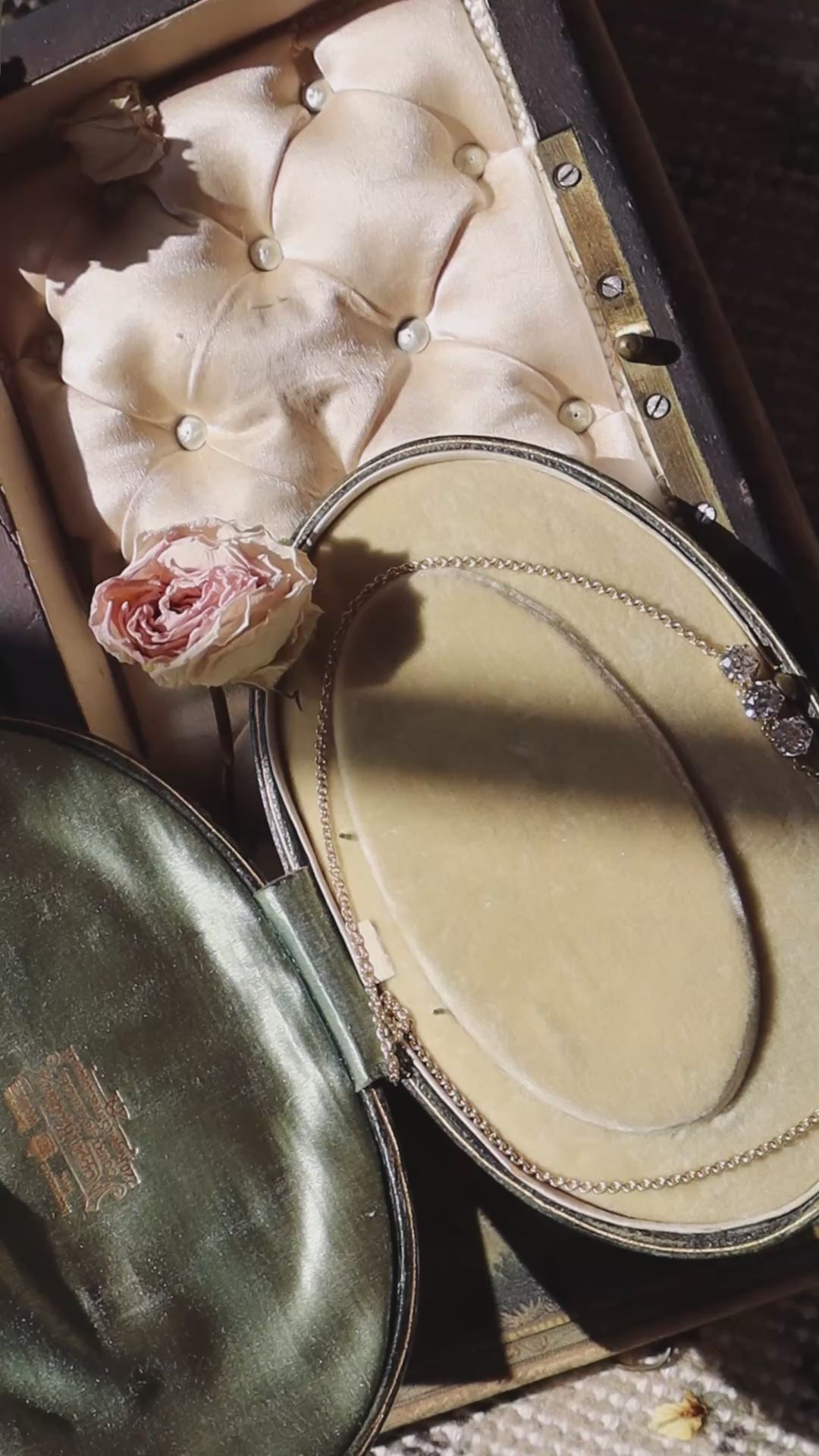 1-2 Carats vintage engagement ring