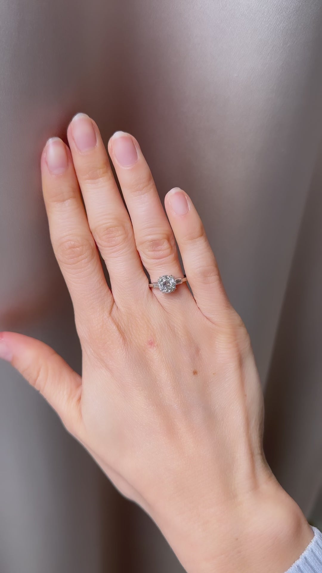 j-k-l color, si-i clarity diamond in platinum setting