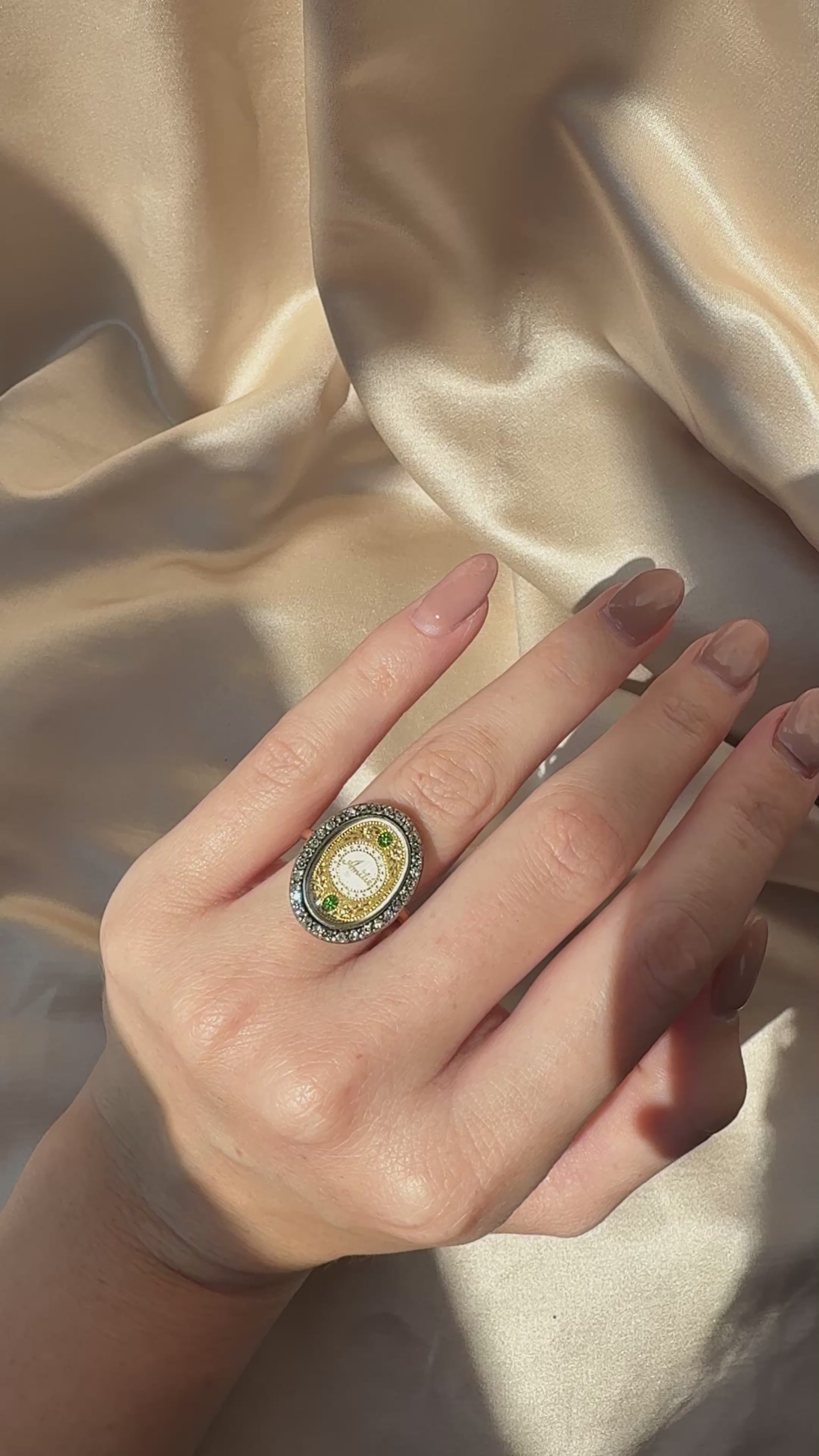 rings in yellow gold setting