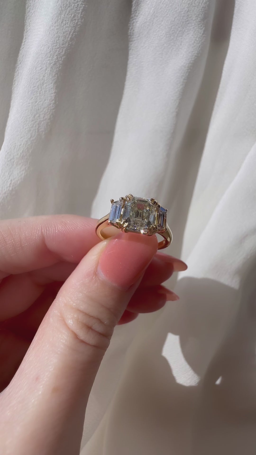 j-k-l color, vs clarity diamond in yellow gold setting