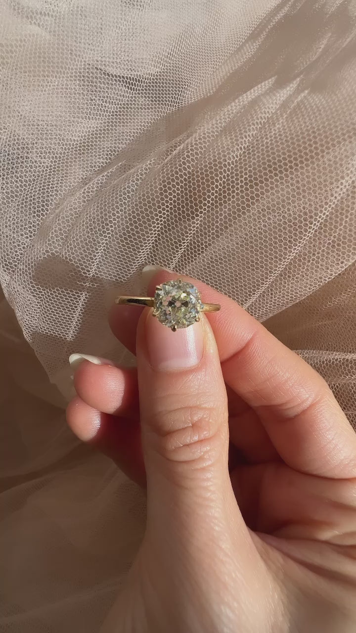 Old Mine cut diamond 