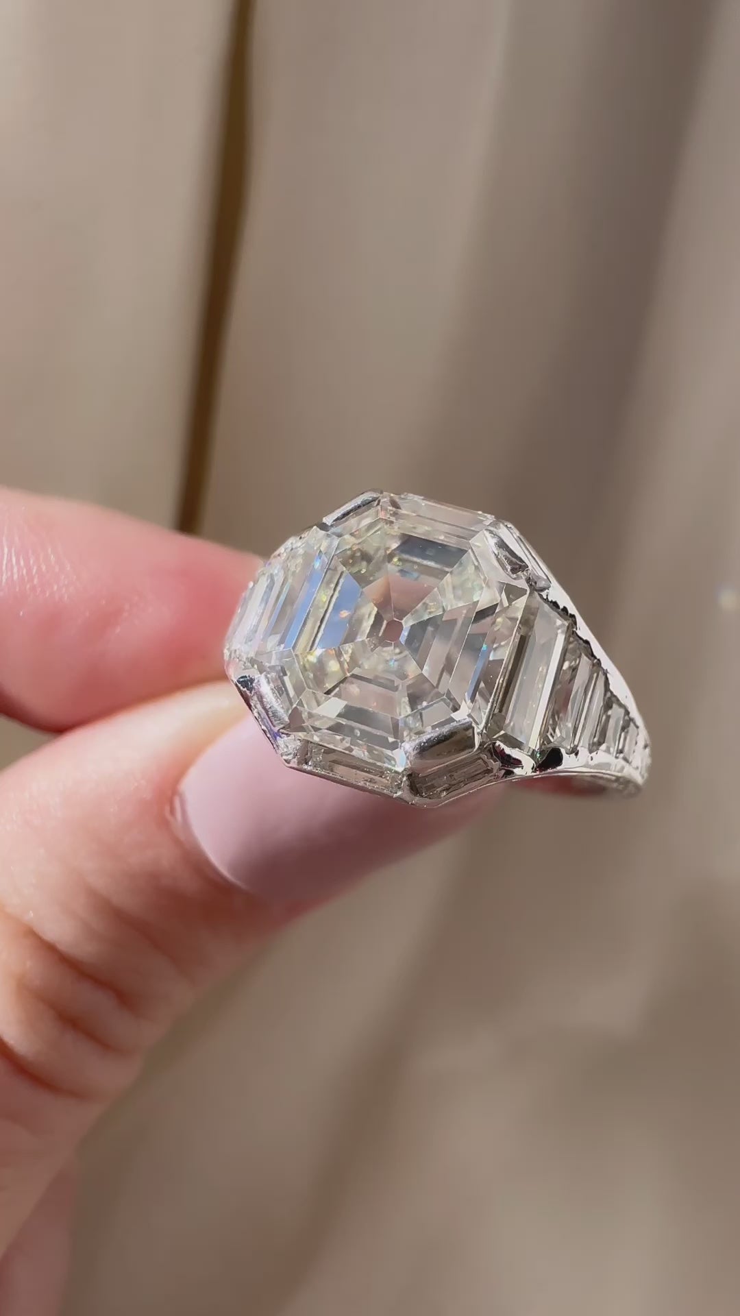 m-z color, si-i clarity diamond in platinum setting