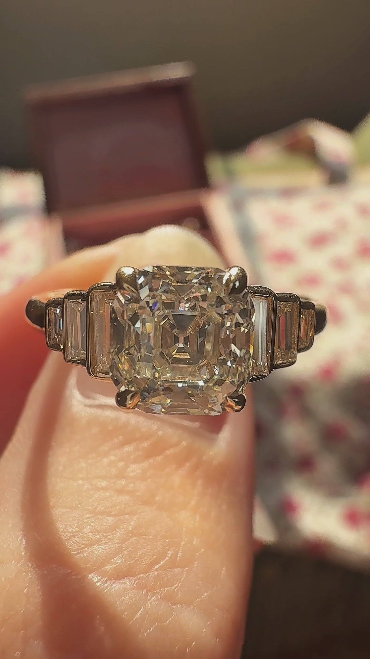  videos and images of vintage Uncategorized-Step  cut diamond Uncategorized