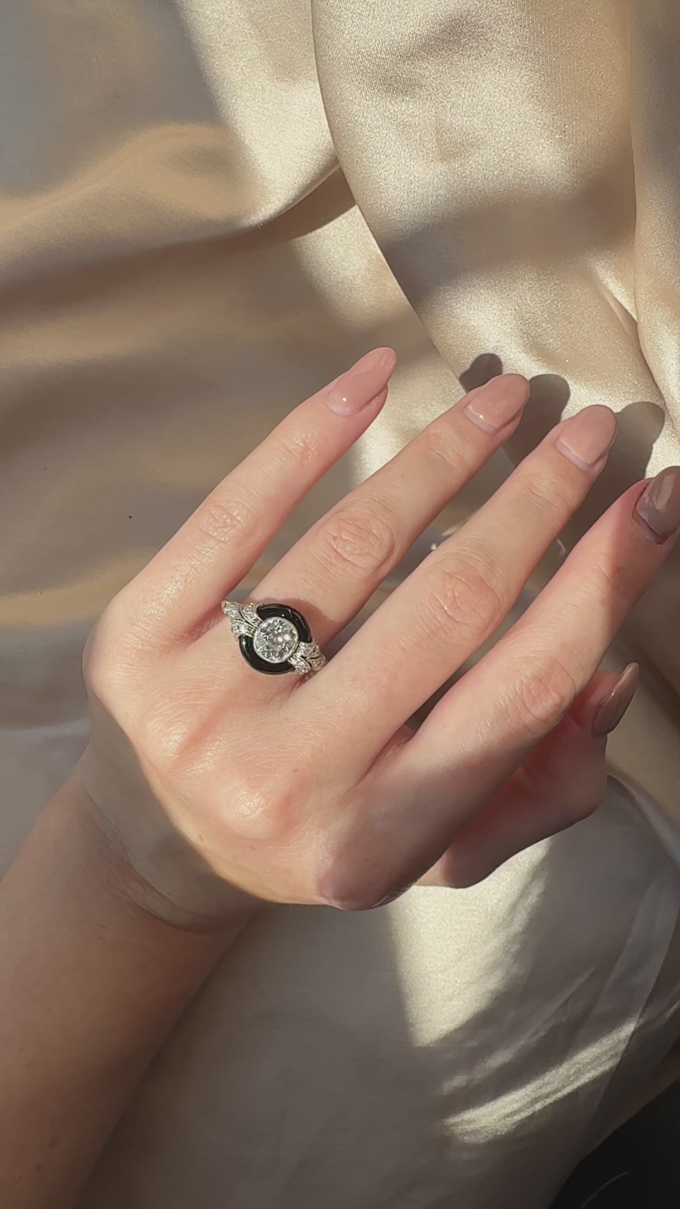 j-k-l color, si-i clarity diamond rings in platinum setting