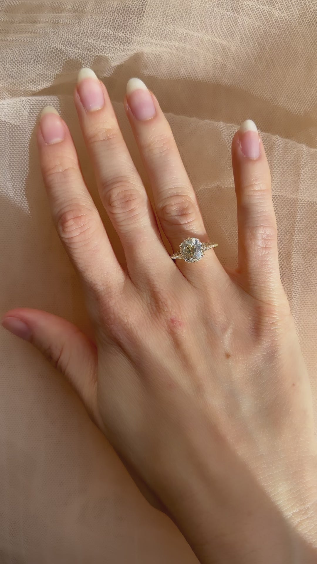 m-z color, si-i clarity diamond in yellow gold setting