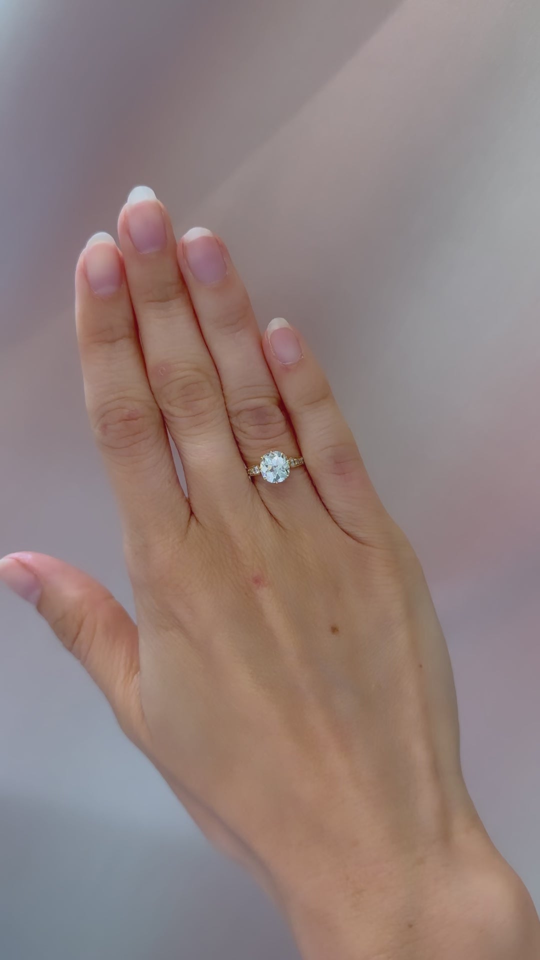 m-z color, si-i clarity diamond in yellow gold setting