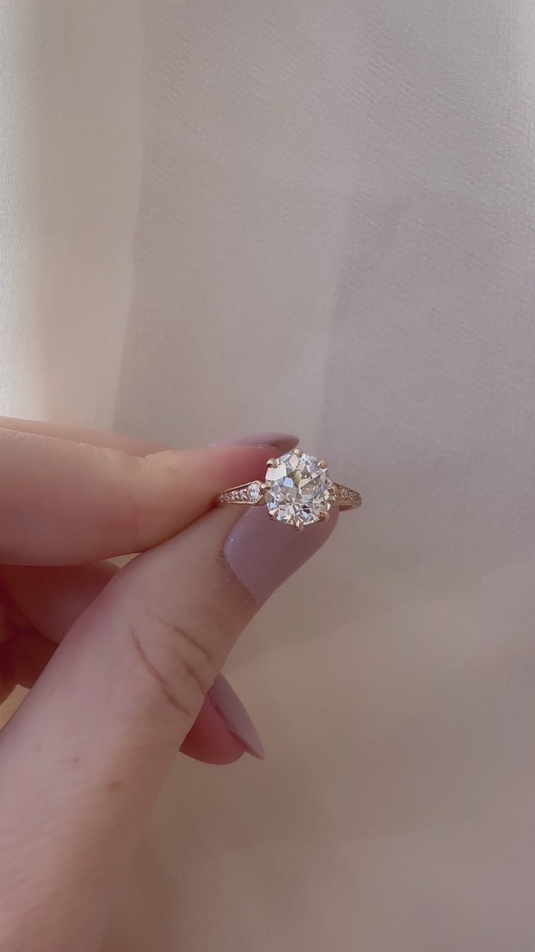 j-k-l color, si-i clarity diamond in rose gold setting