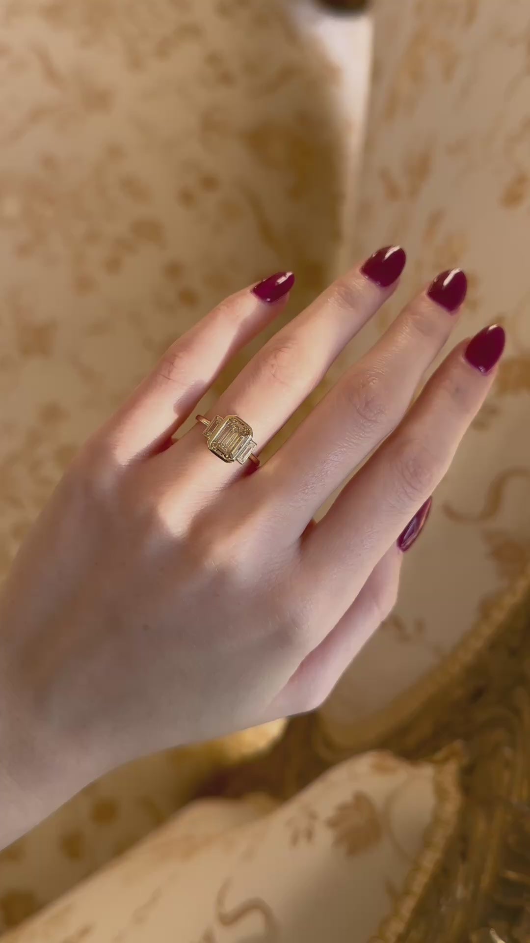 m-z color, si-i clarity diamond in yellow gold setting