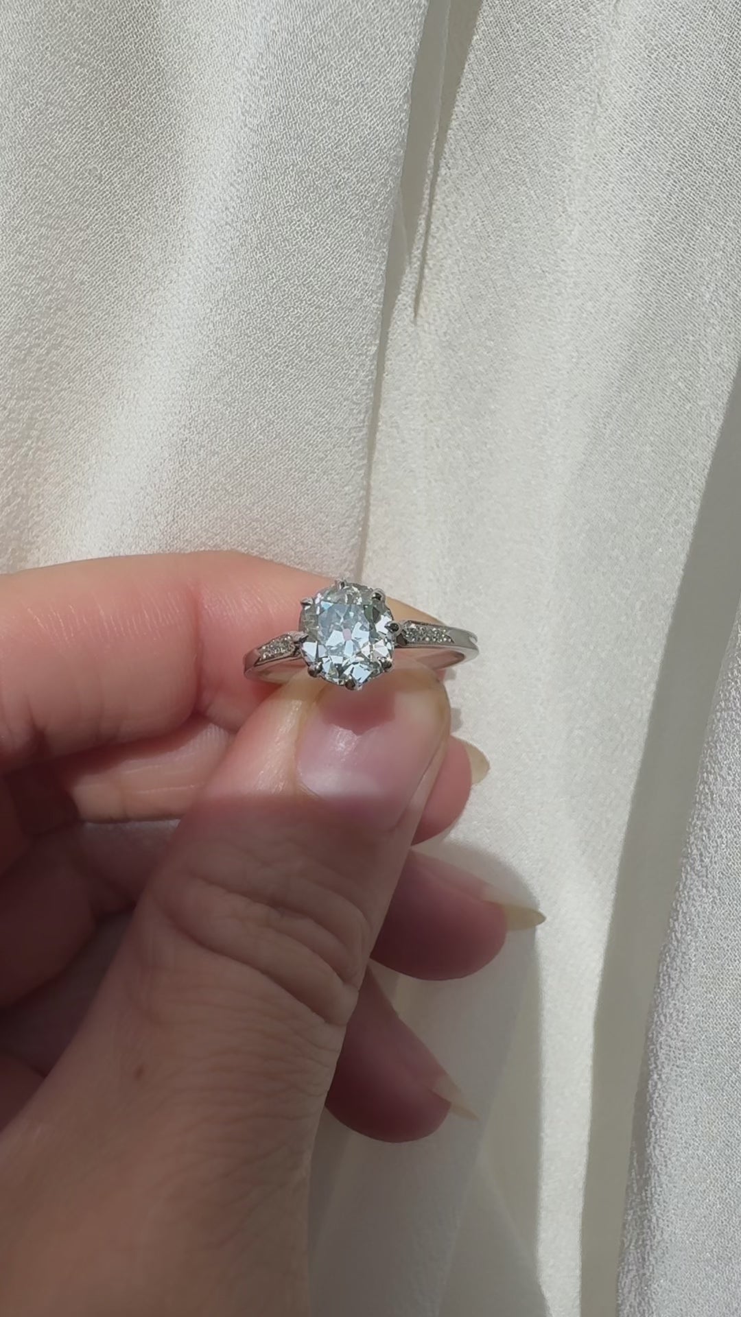 g-h-i color, vs clarity diamond in platinum setting