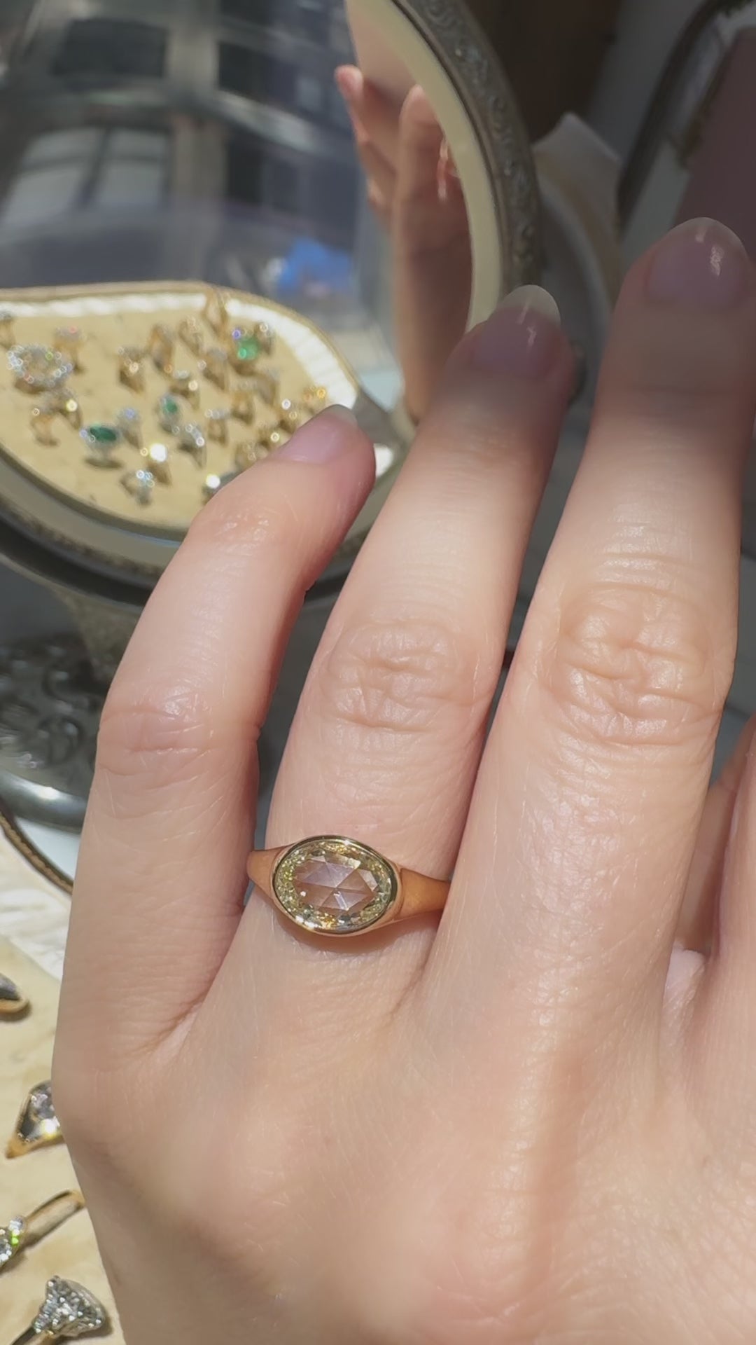 m-z color, si-i clarity diamond in yellow gold setting