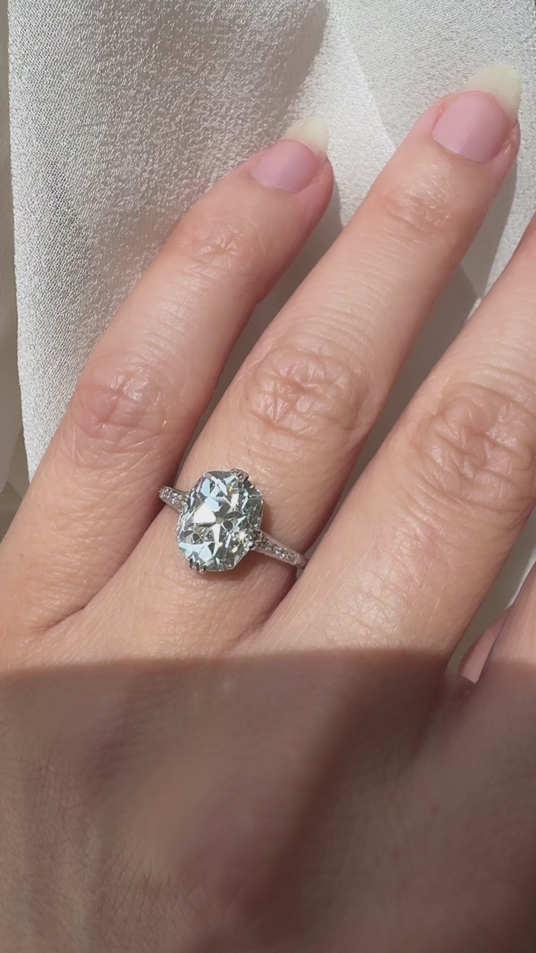 j-k-l color, si-i clarity diamond in platinum setting