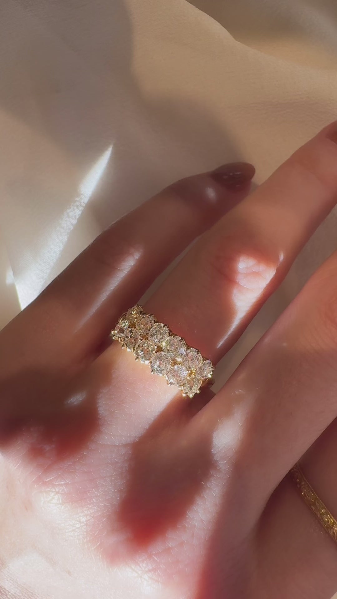 2-3 Carats vintage engagement ring