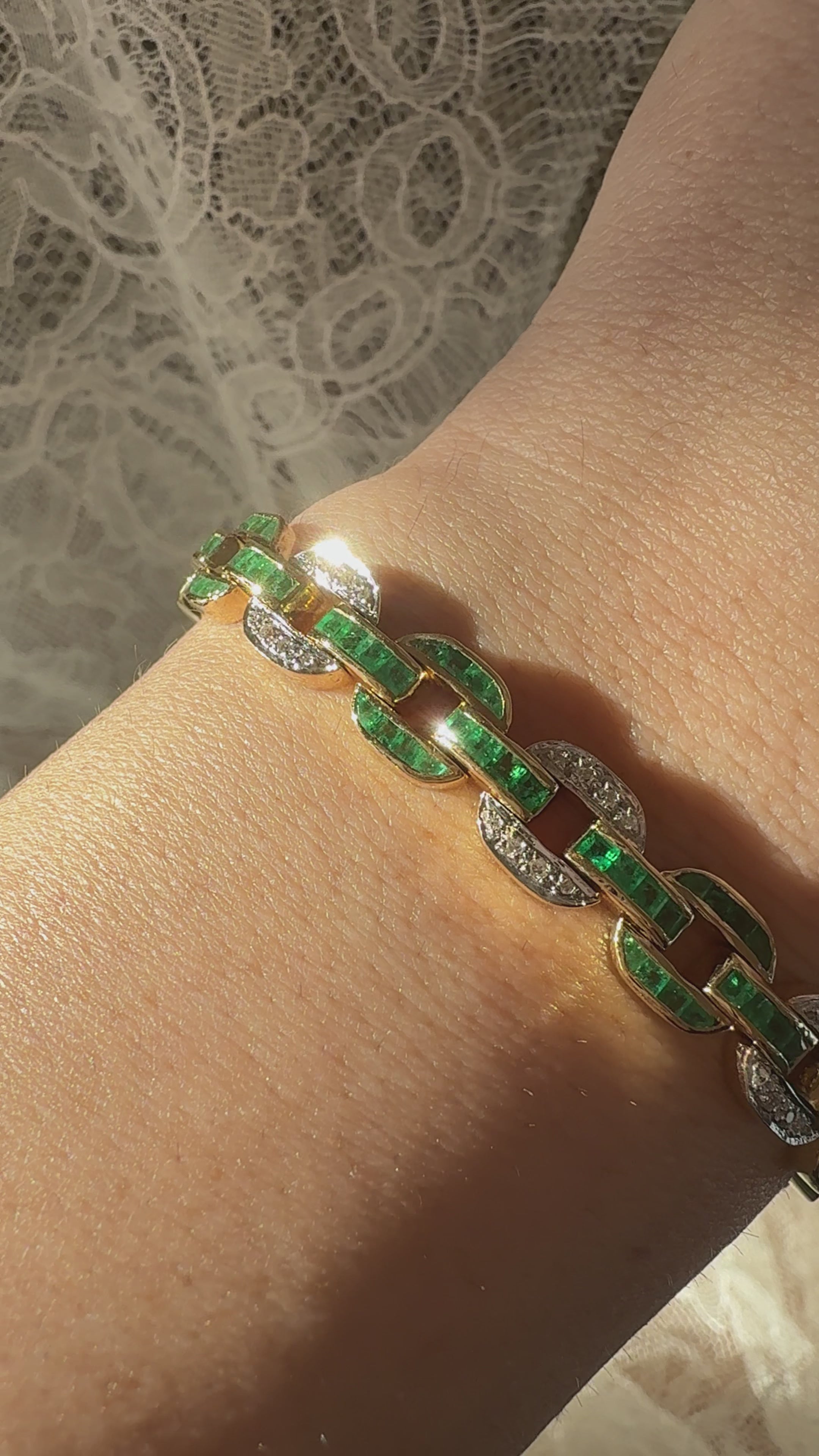 1-2 Carats gemstones  vintage engagement ring