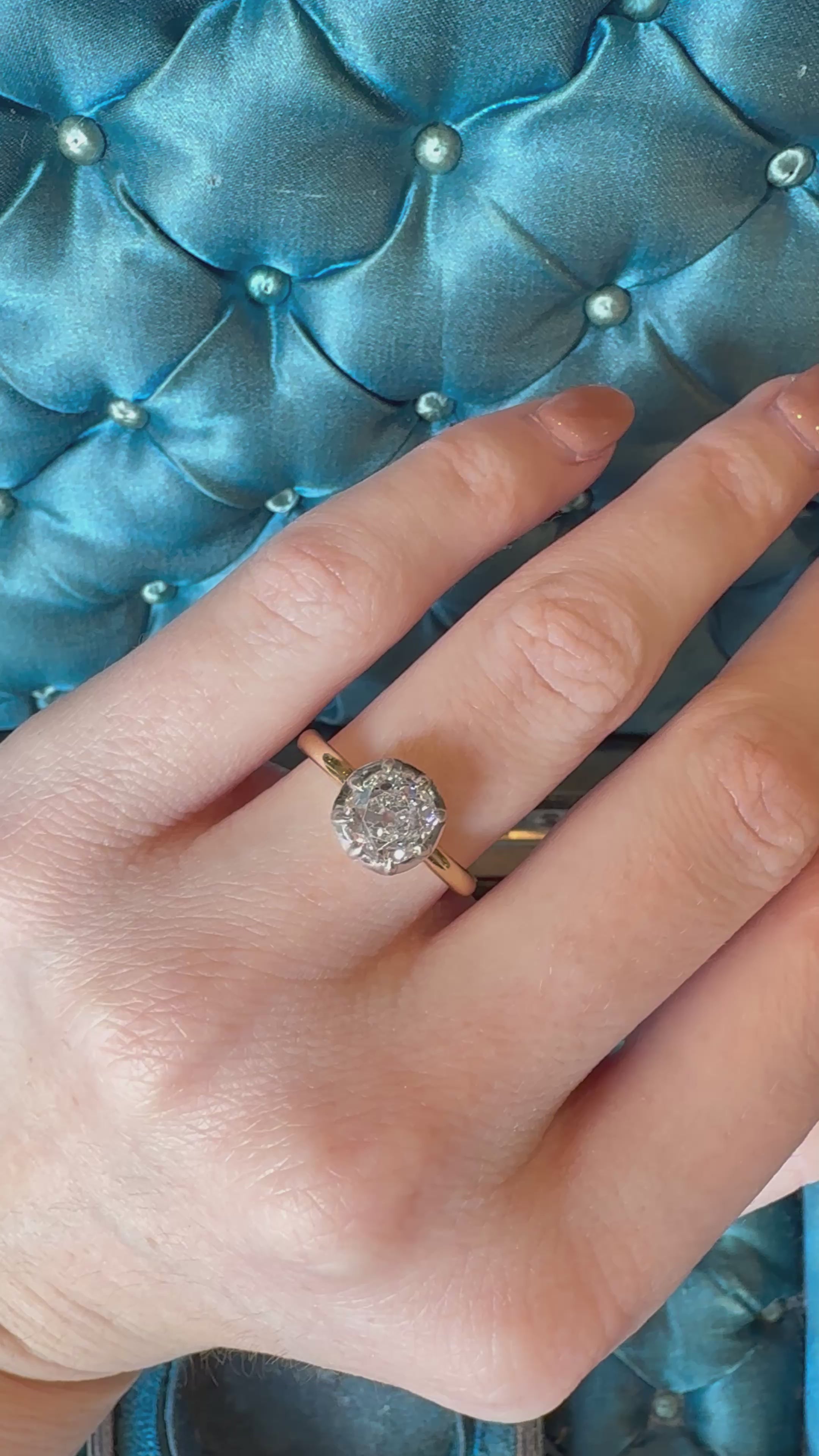 d-e-f color, vs clarity diamond in two-tone setting