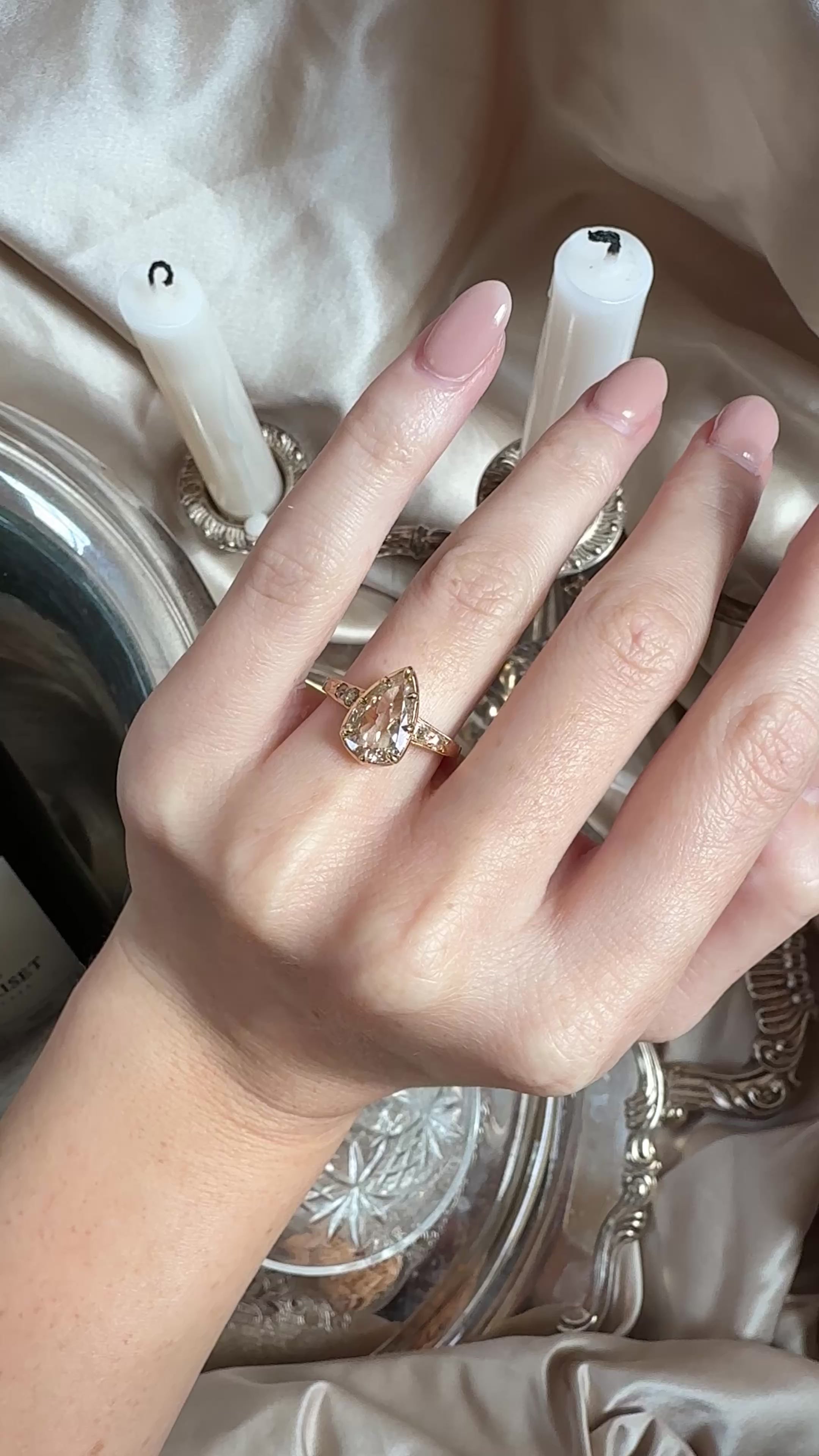 Solitaire Pear cut diamond Rings