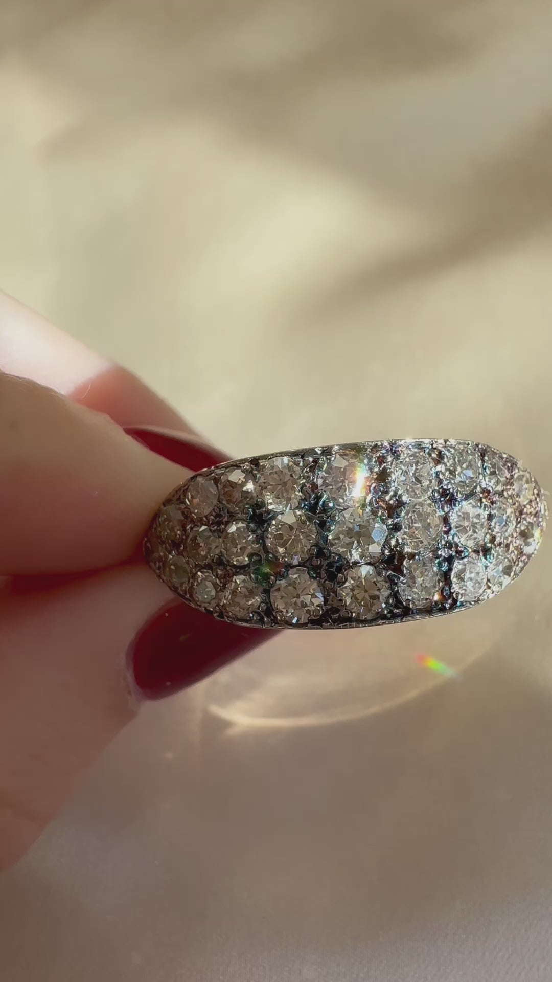 g-h-i color, vs clarity diamond in yellow gold setting