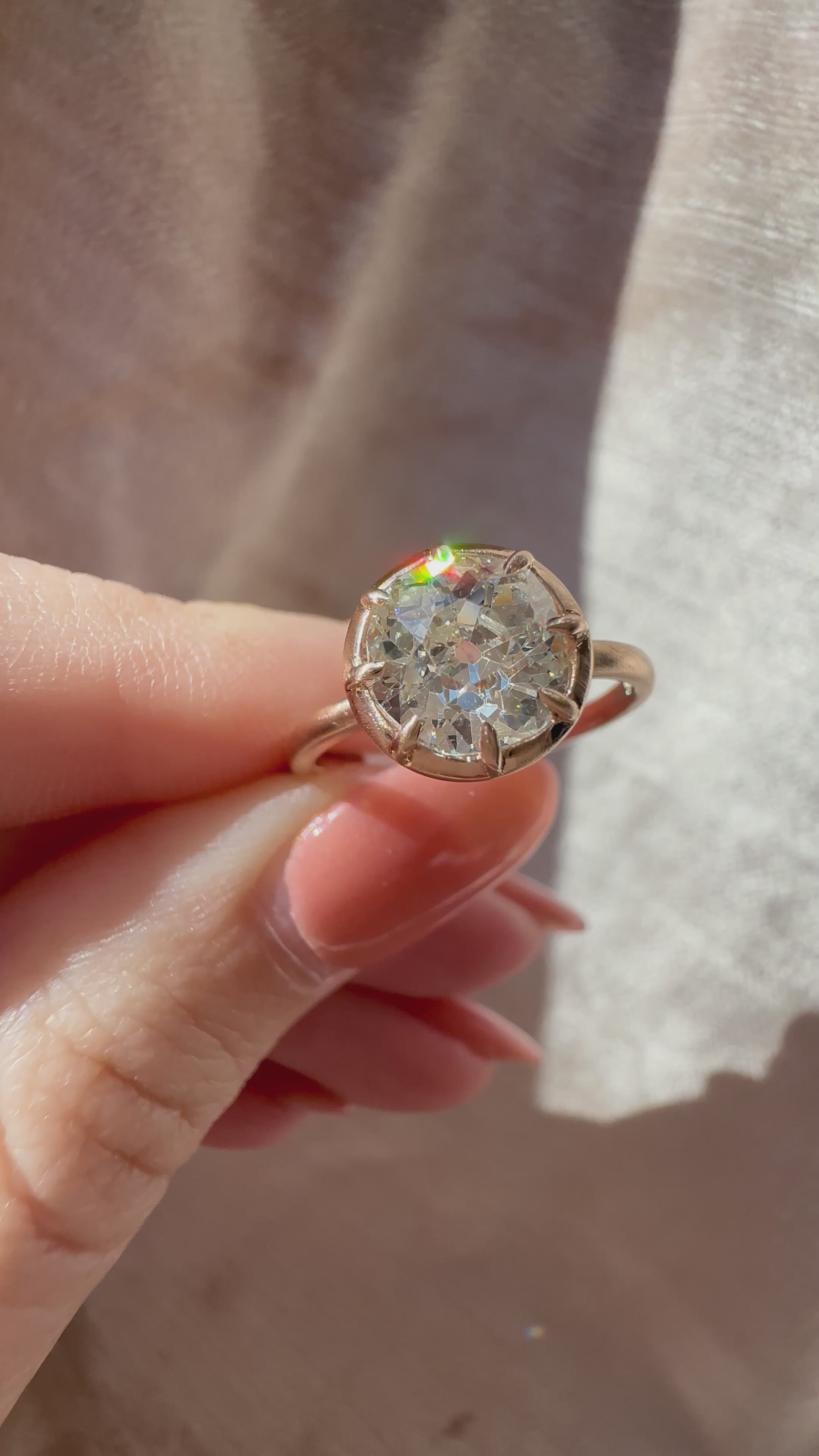 j-k-l color, si-i clarity diamond in rose gold setting