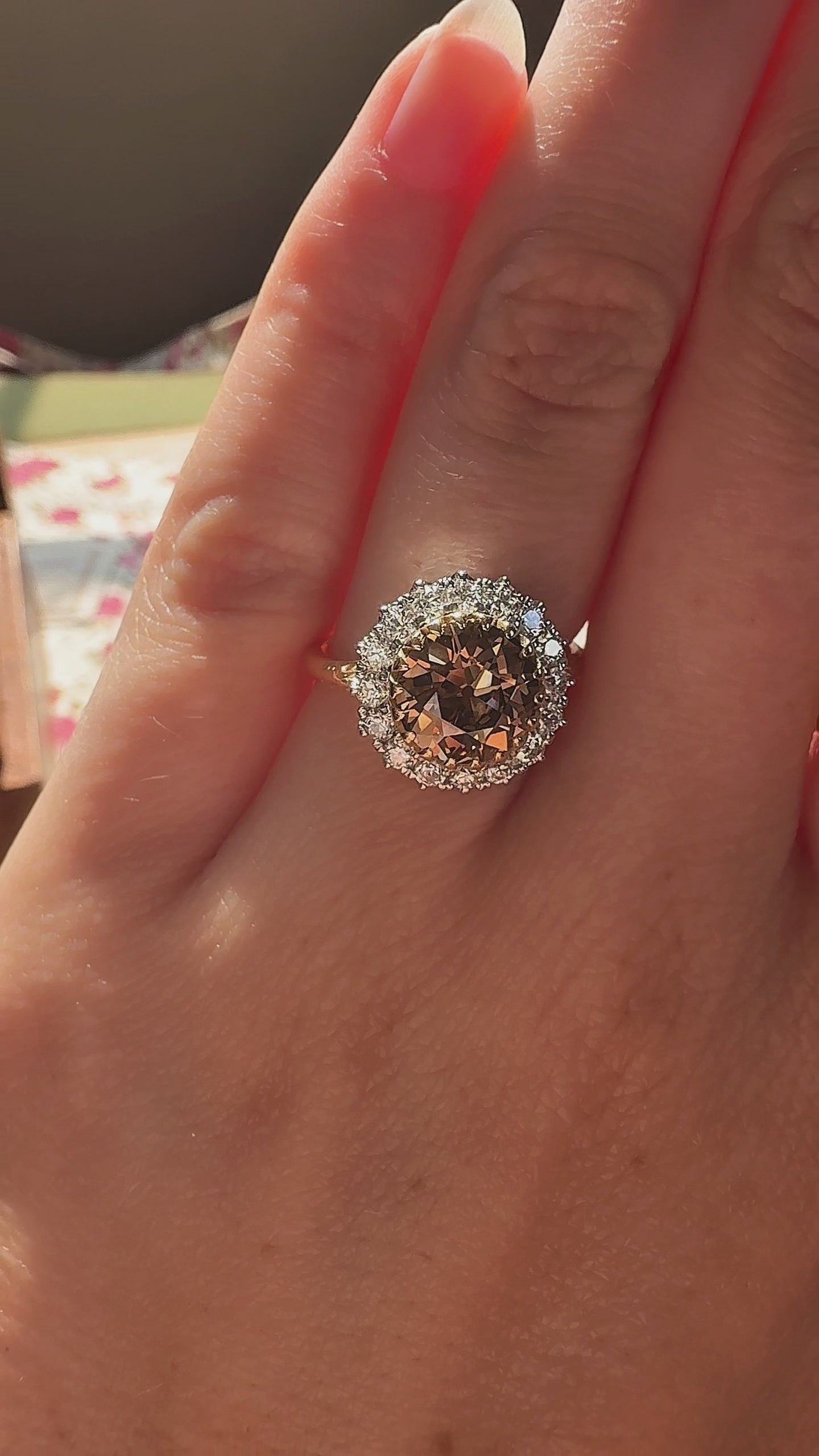 fancy color, si-i clarity diamond in two-tone setting