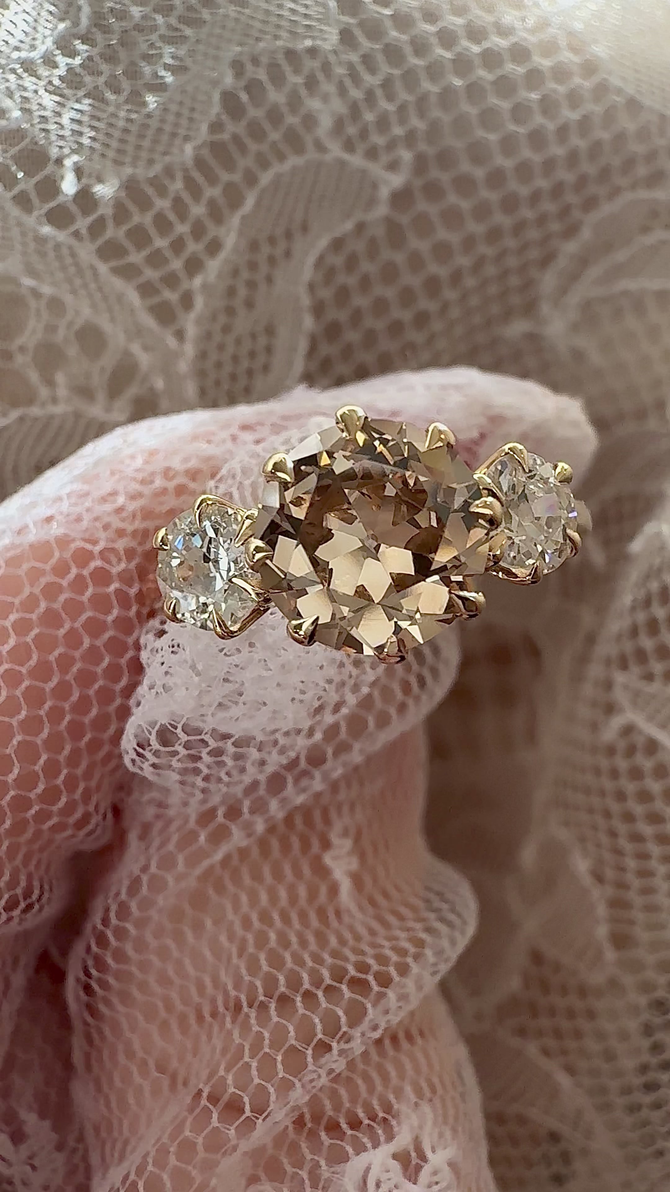 fancy color, si-i clarity diamond in yellow gold setting