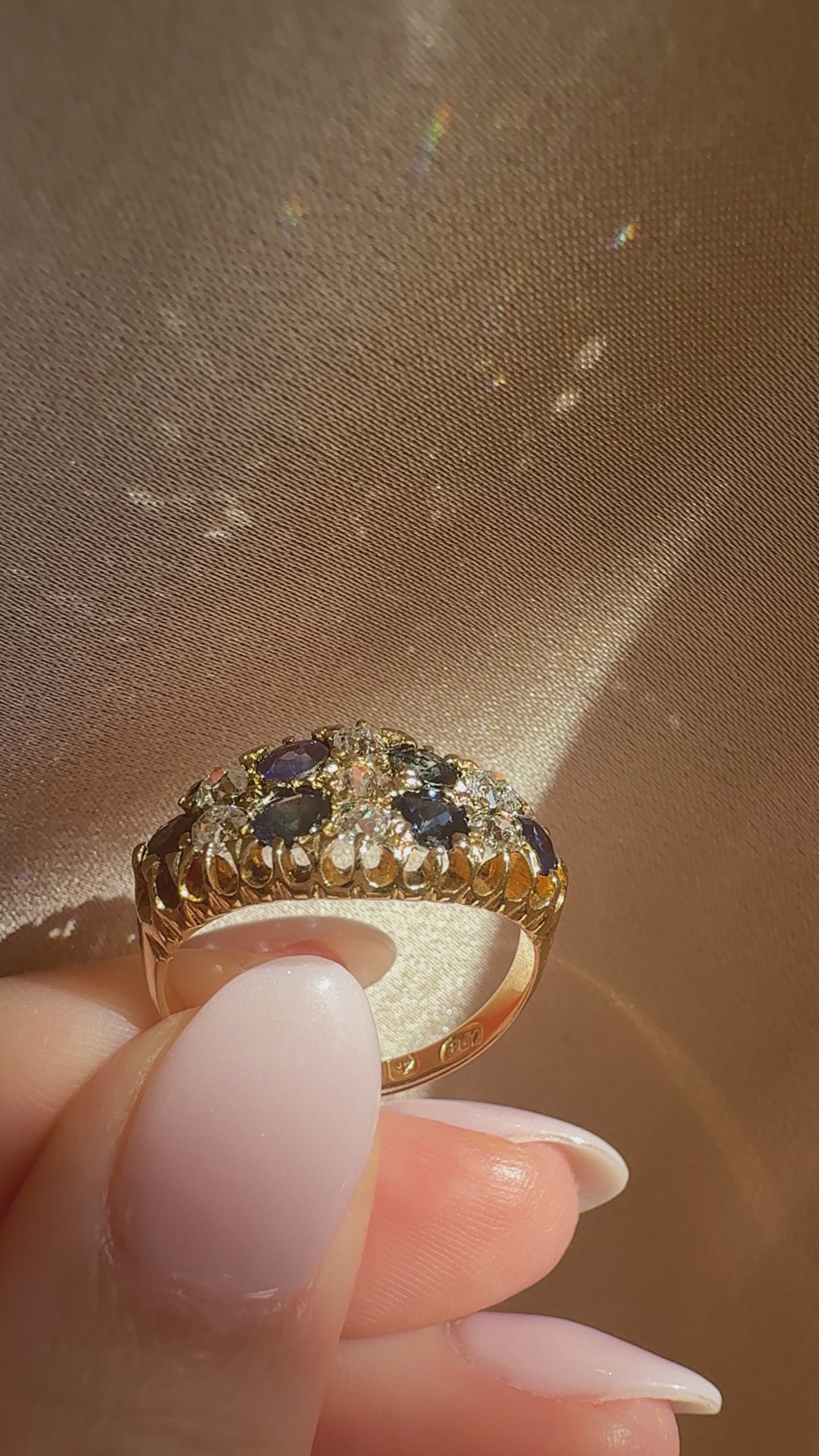 g-h-i color, vs clarity diamond in yellow gold setting