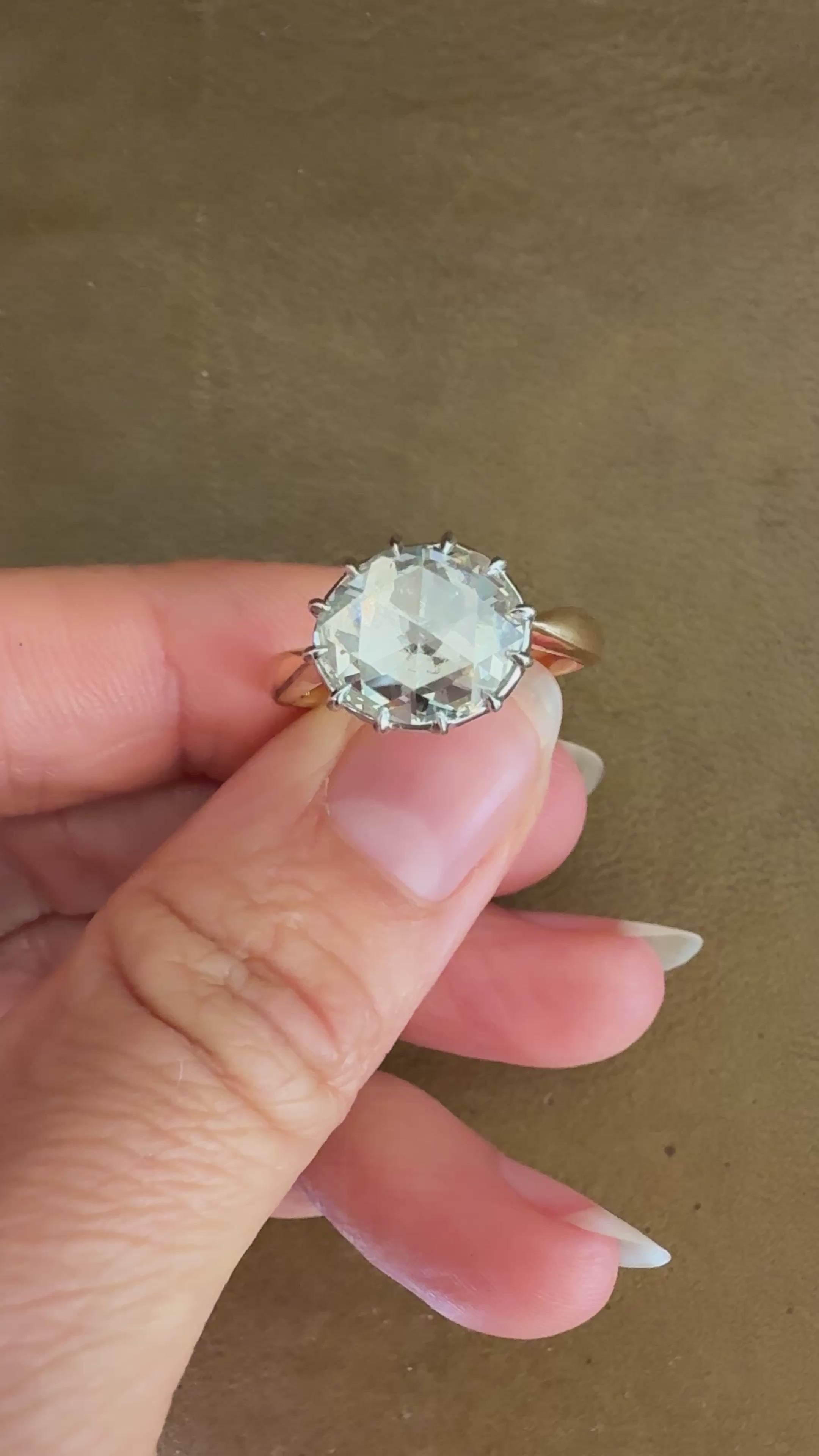 j-k-l color, vs clarity diamond in two-tone setting