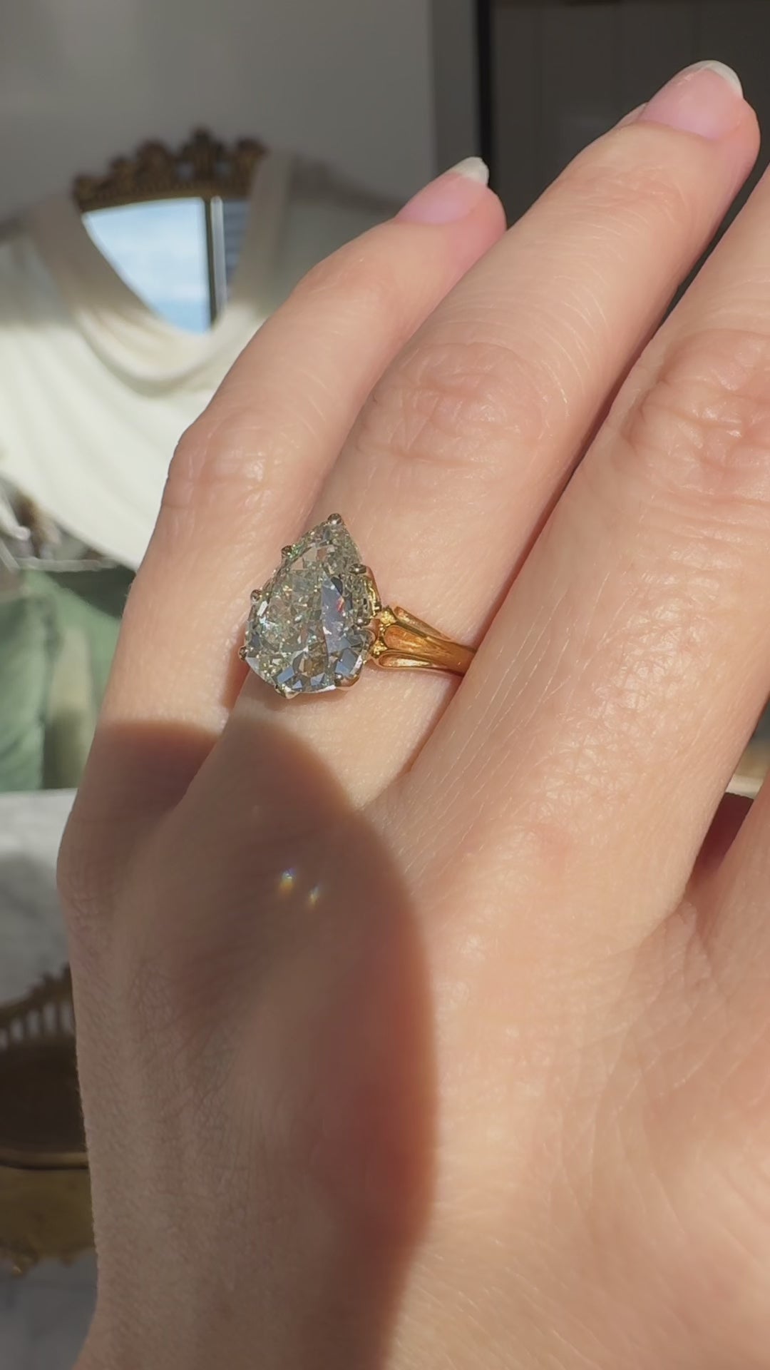 Solitaire Pear cut diamond Rings