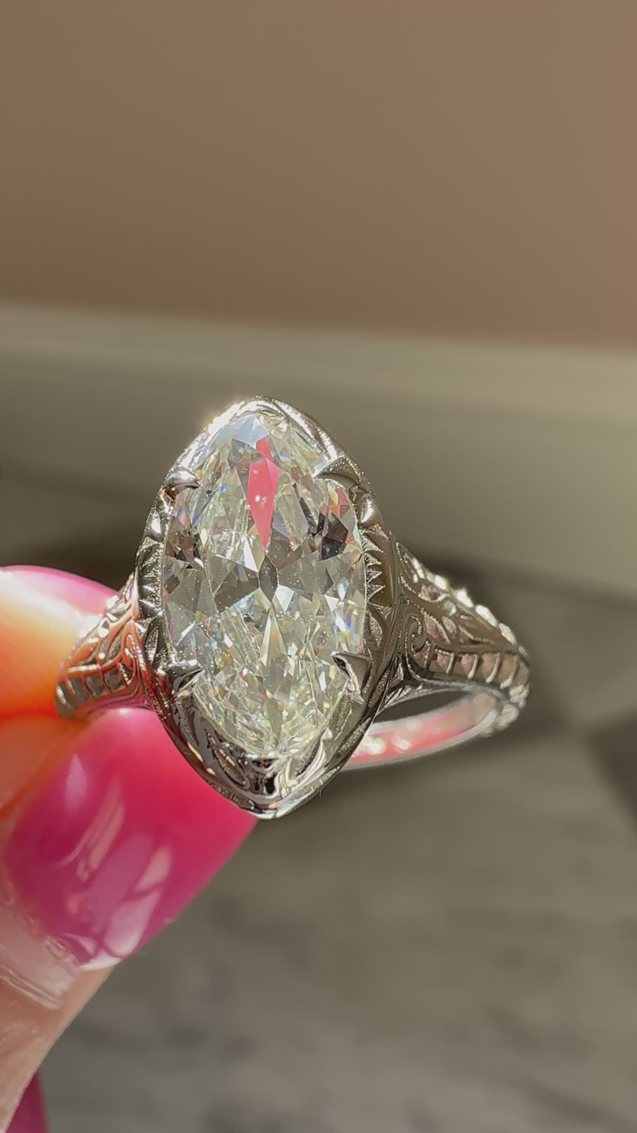 Solitaire Marquise/Oval cut diamond Rings
