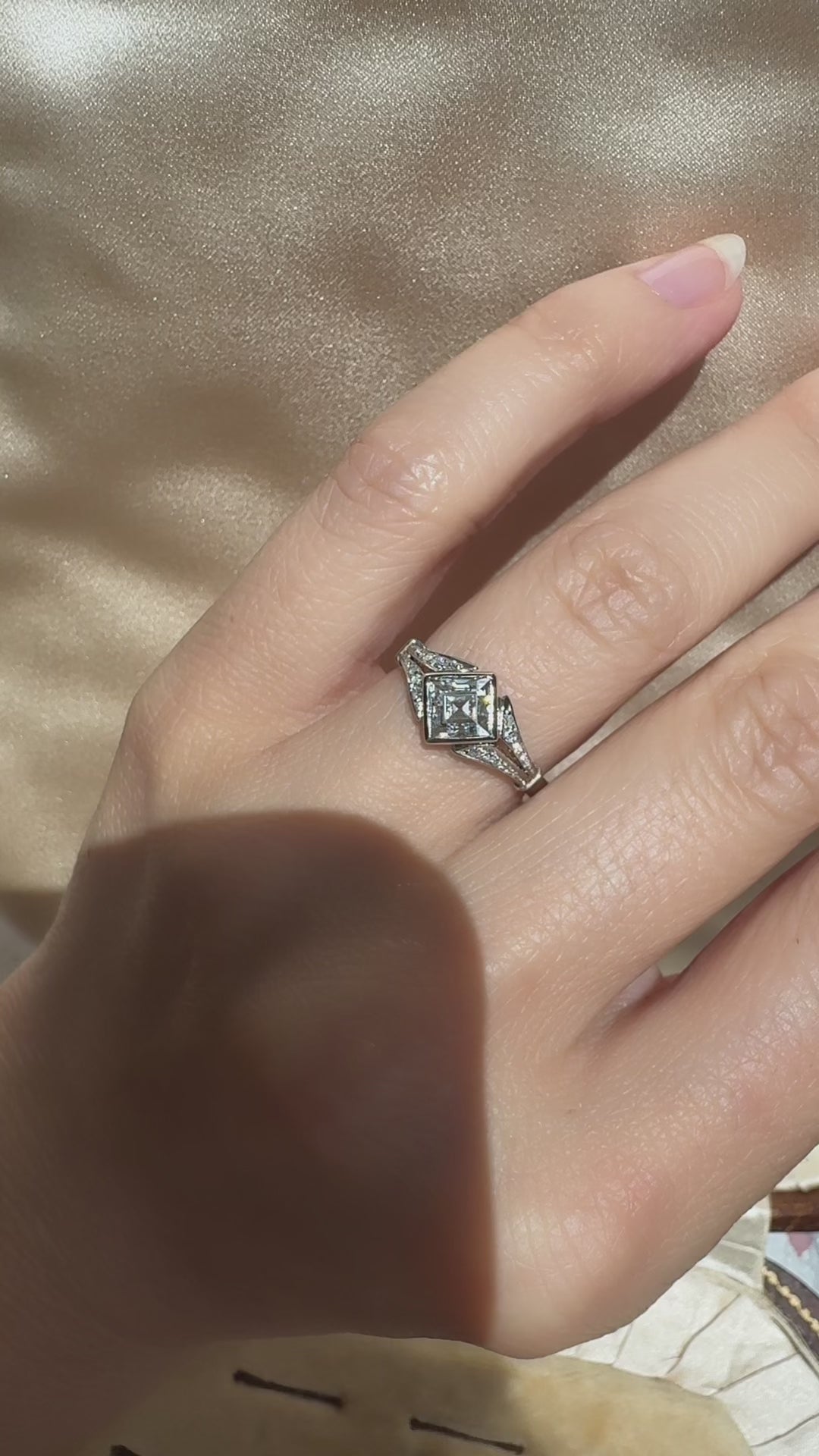 d-e-f color, vvs clarity diamond in platinum setting