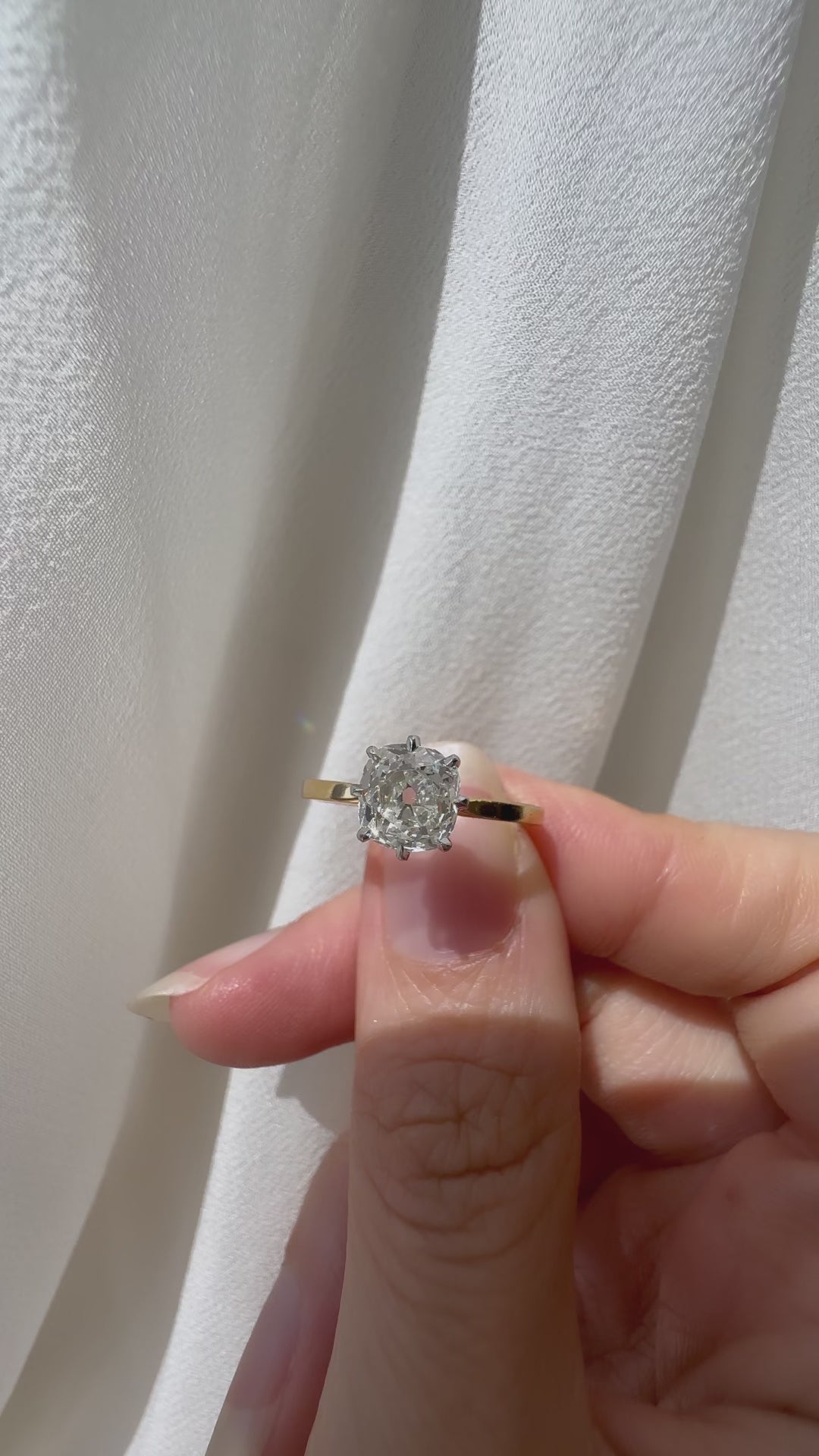 j-k-l color, si-i clarity diamond uncategorized in two-tone setting