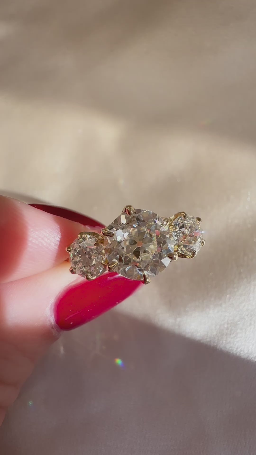 j-k-l color, si-i clarity diamond in yellow gold setting