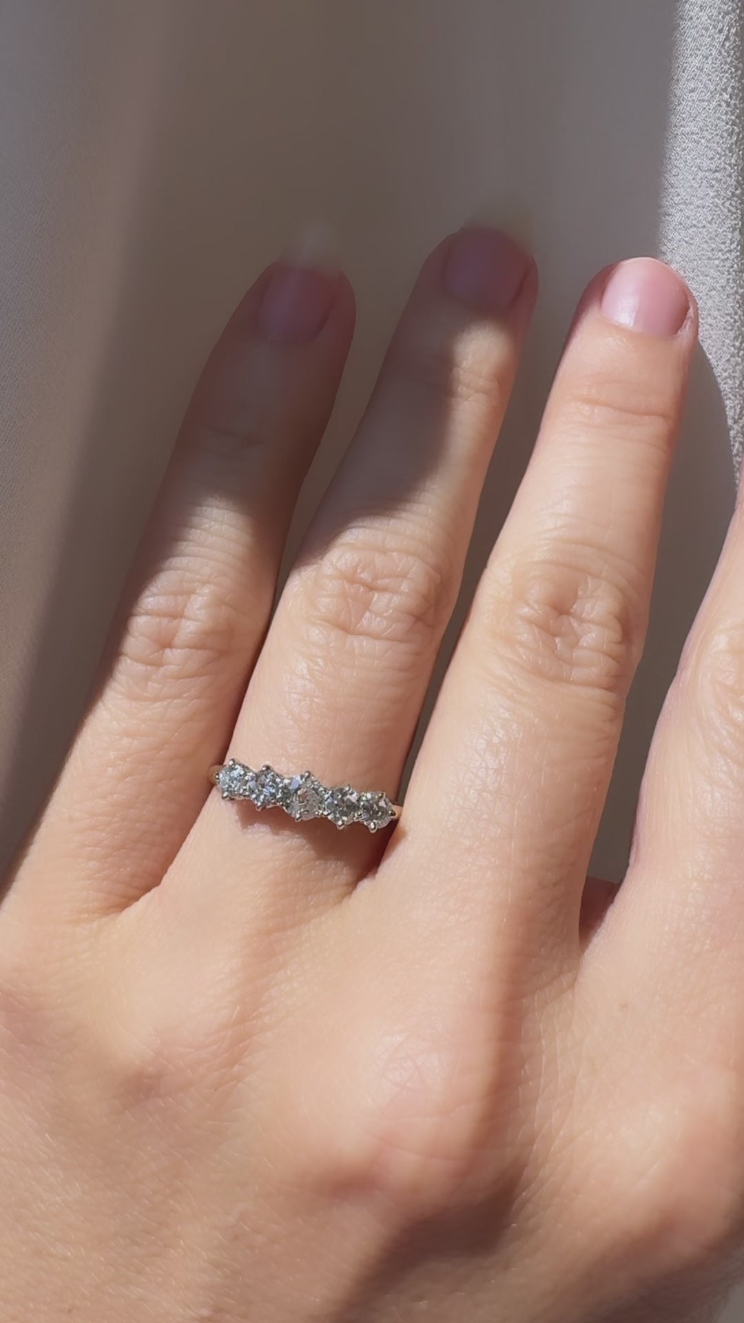 g-h-i color, diamond in two-tone setting