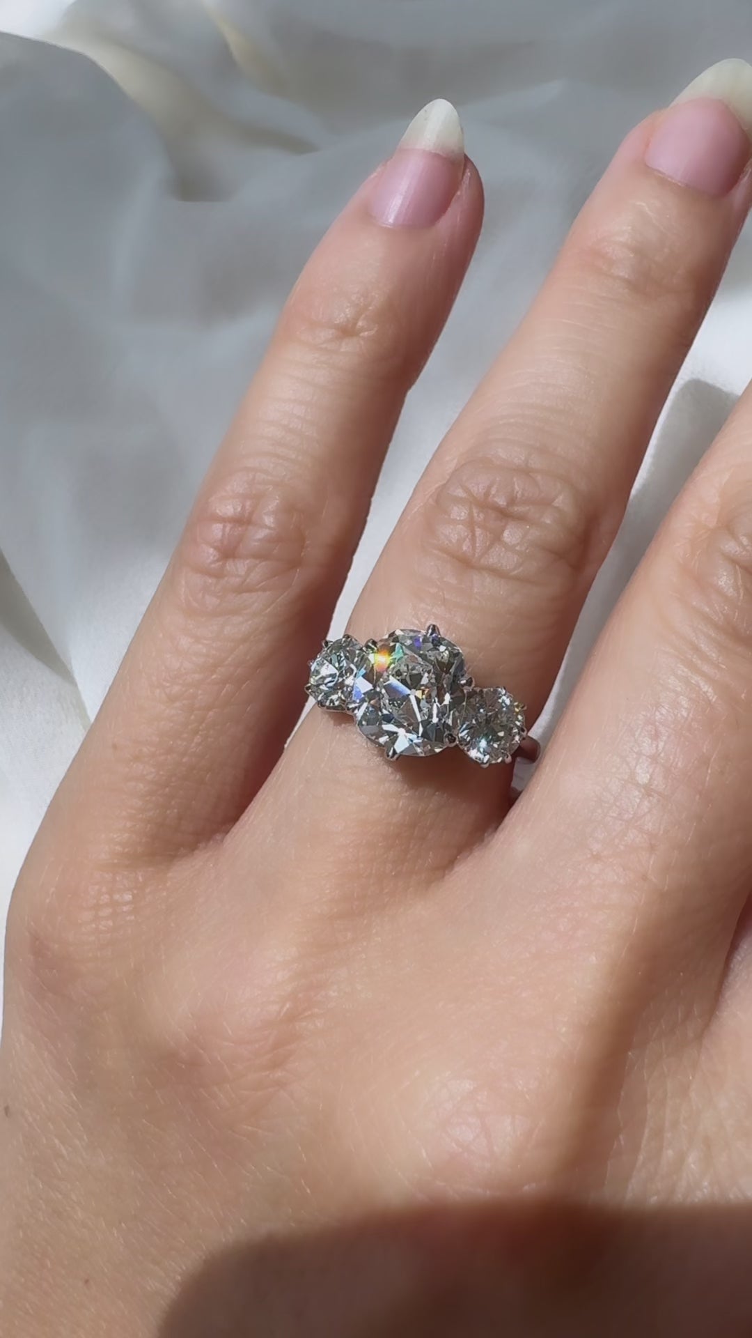 g-h-i color, vs clarity diamond in platinum setting