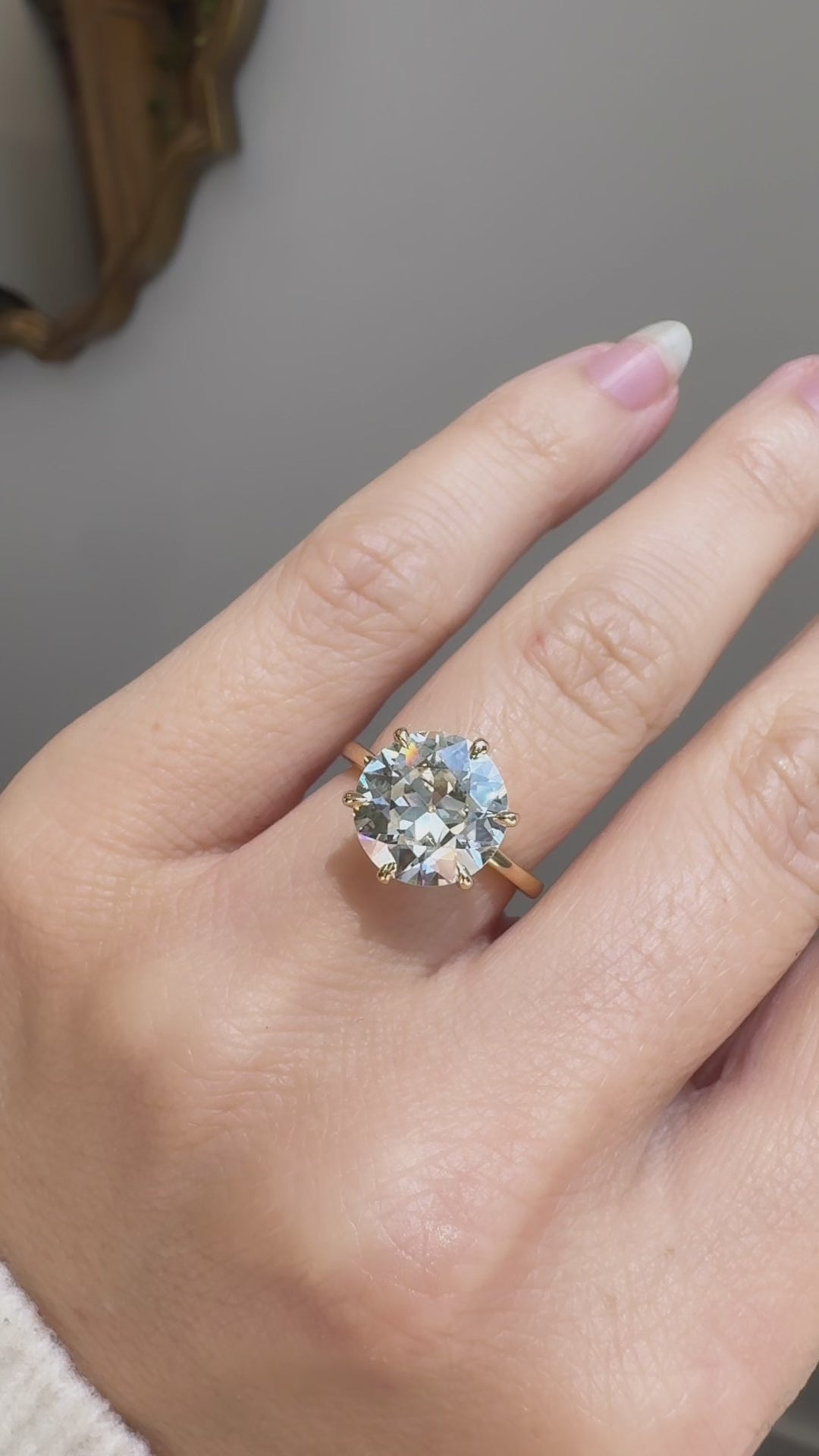 m-z color, vs clarity diamond in yellow gold setting