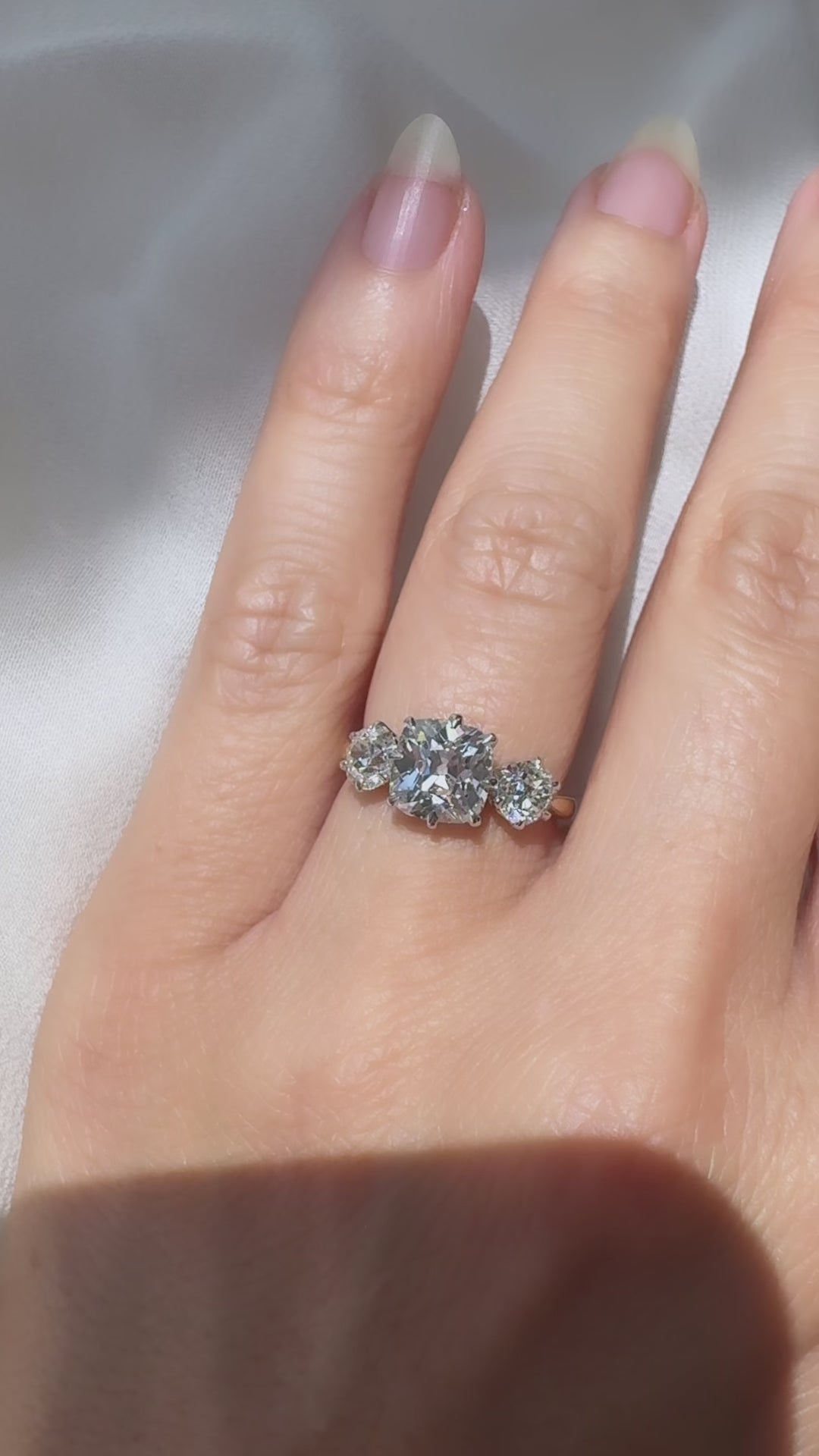 j-k-l color, si-i clarity diamond in yellow gold setting