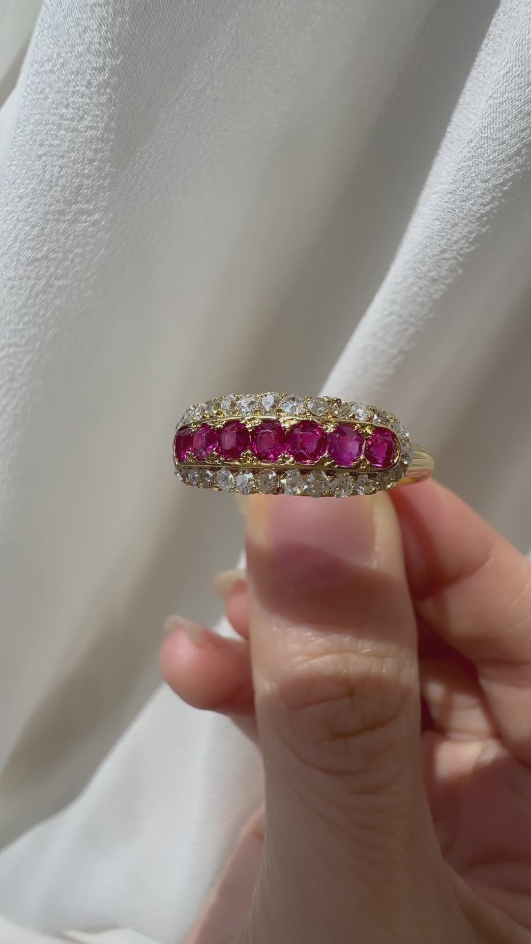 m-z color, in yellow gold setting