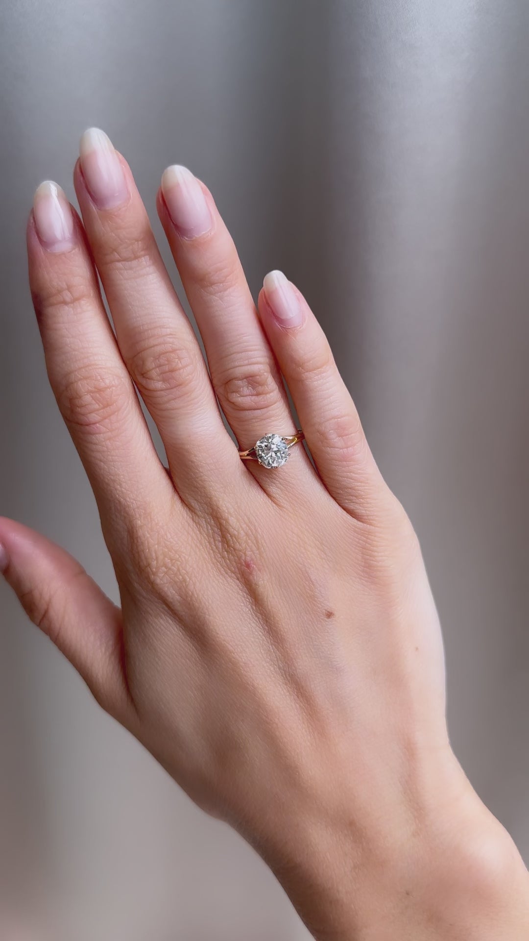 j-k-l color, vs clarity diamond in yellow gold setting