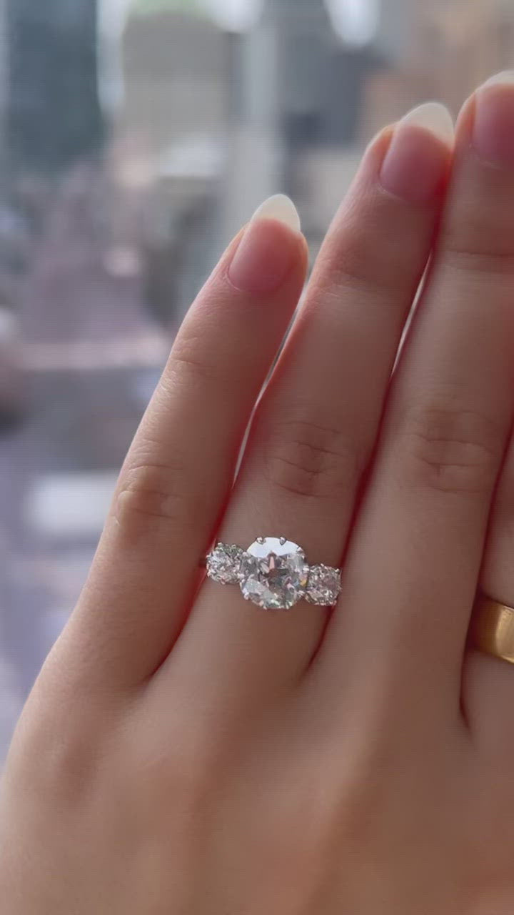 g-h-i color, si-i clarity diamond in platinum setting