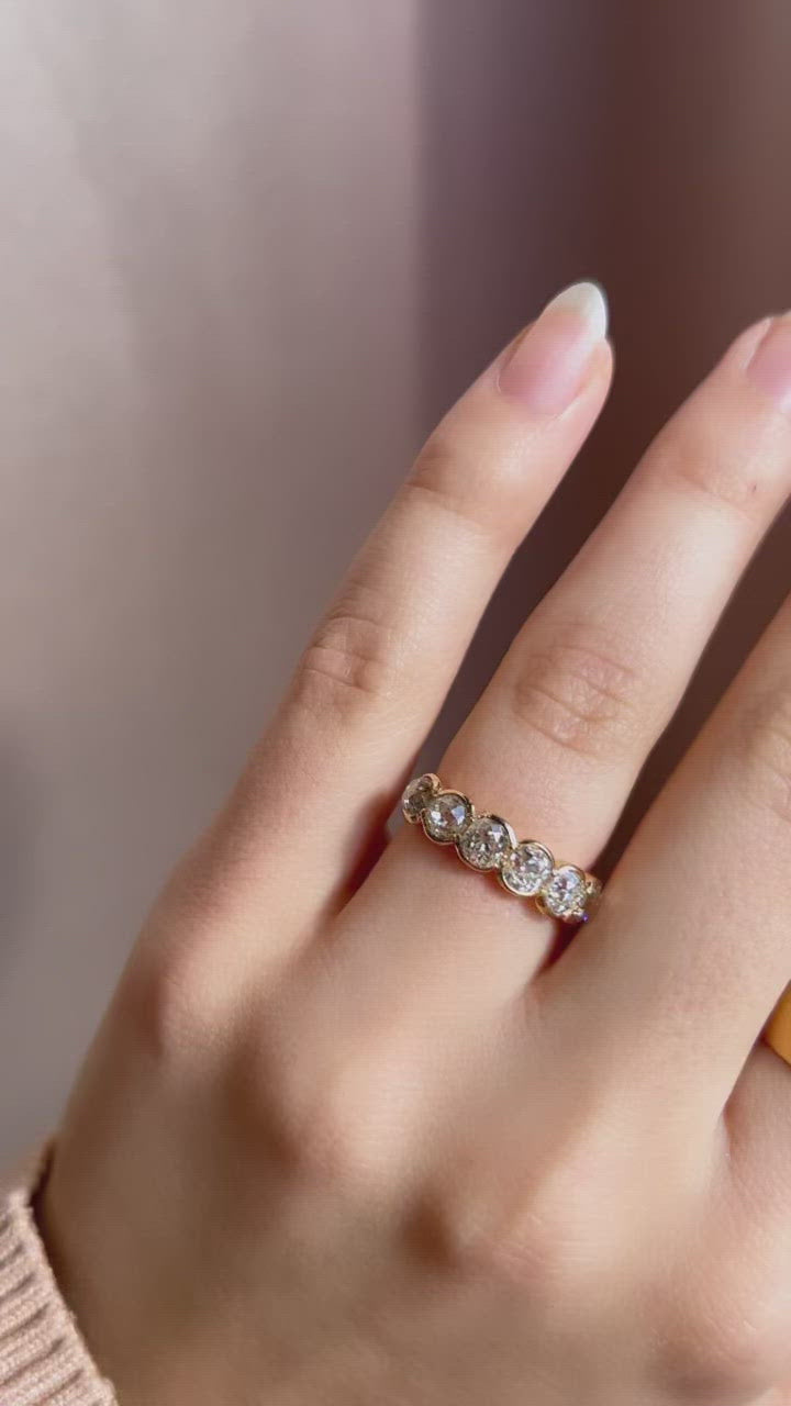 2-3 Carats vintage engagement ring