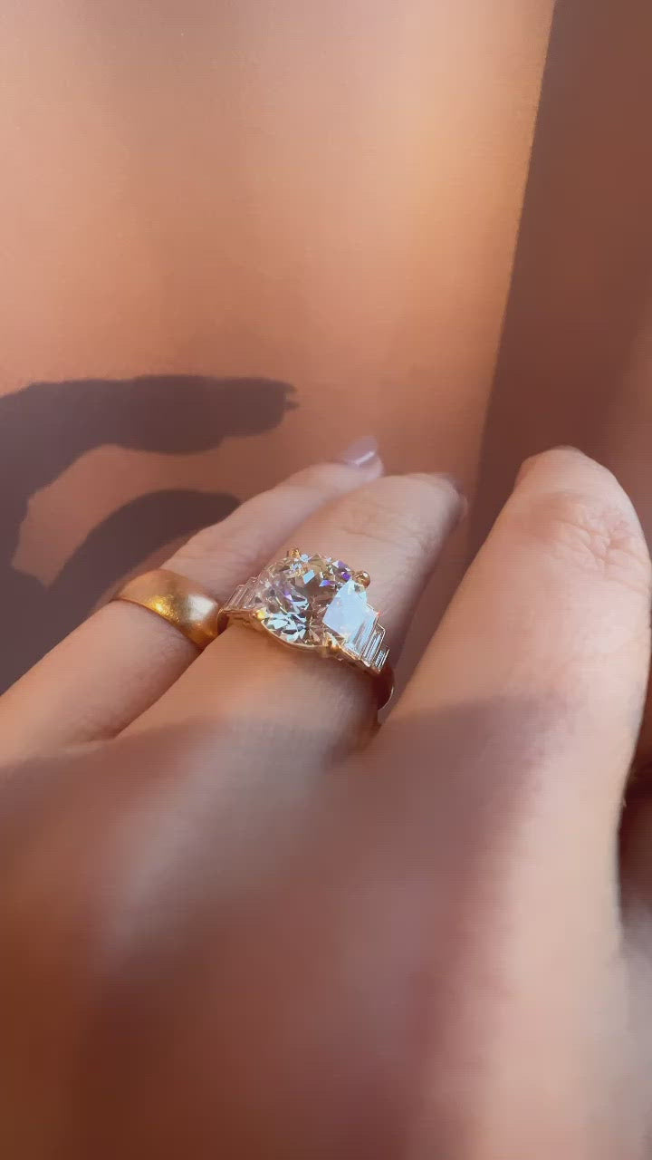 m-z color, vs clarity diamond rings in yellow gold setting