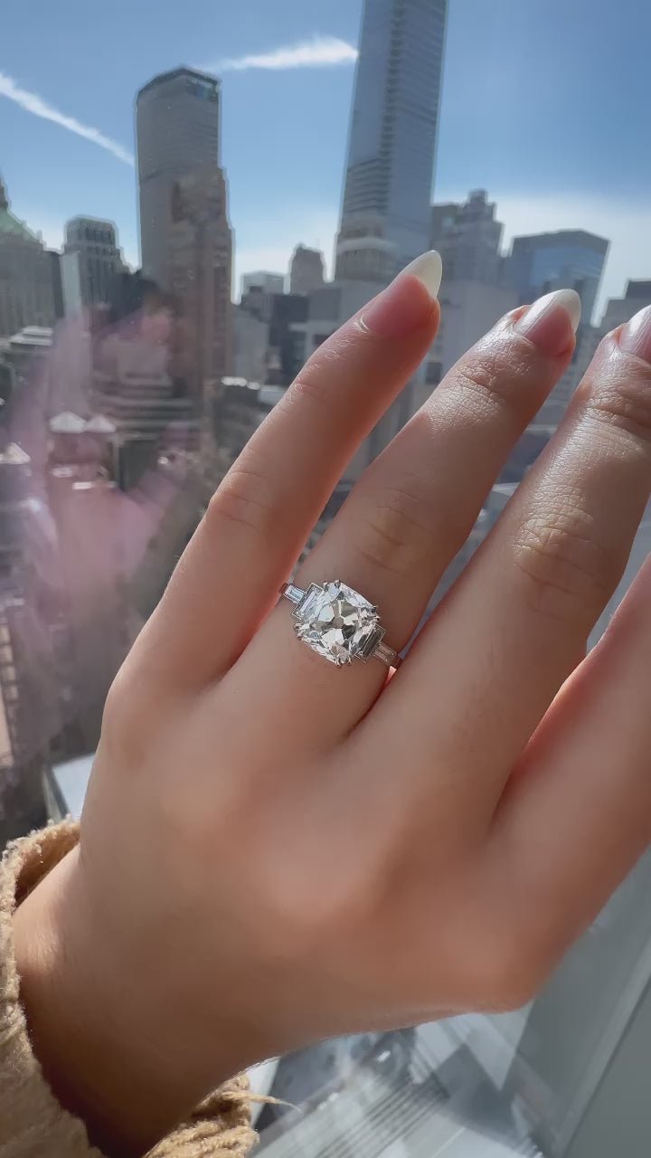 g-h-i color, si-i clarity diamond in platinum setting