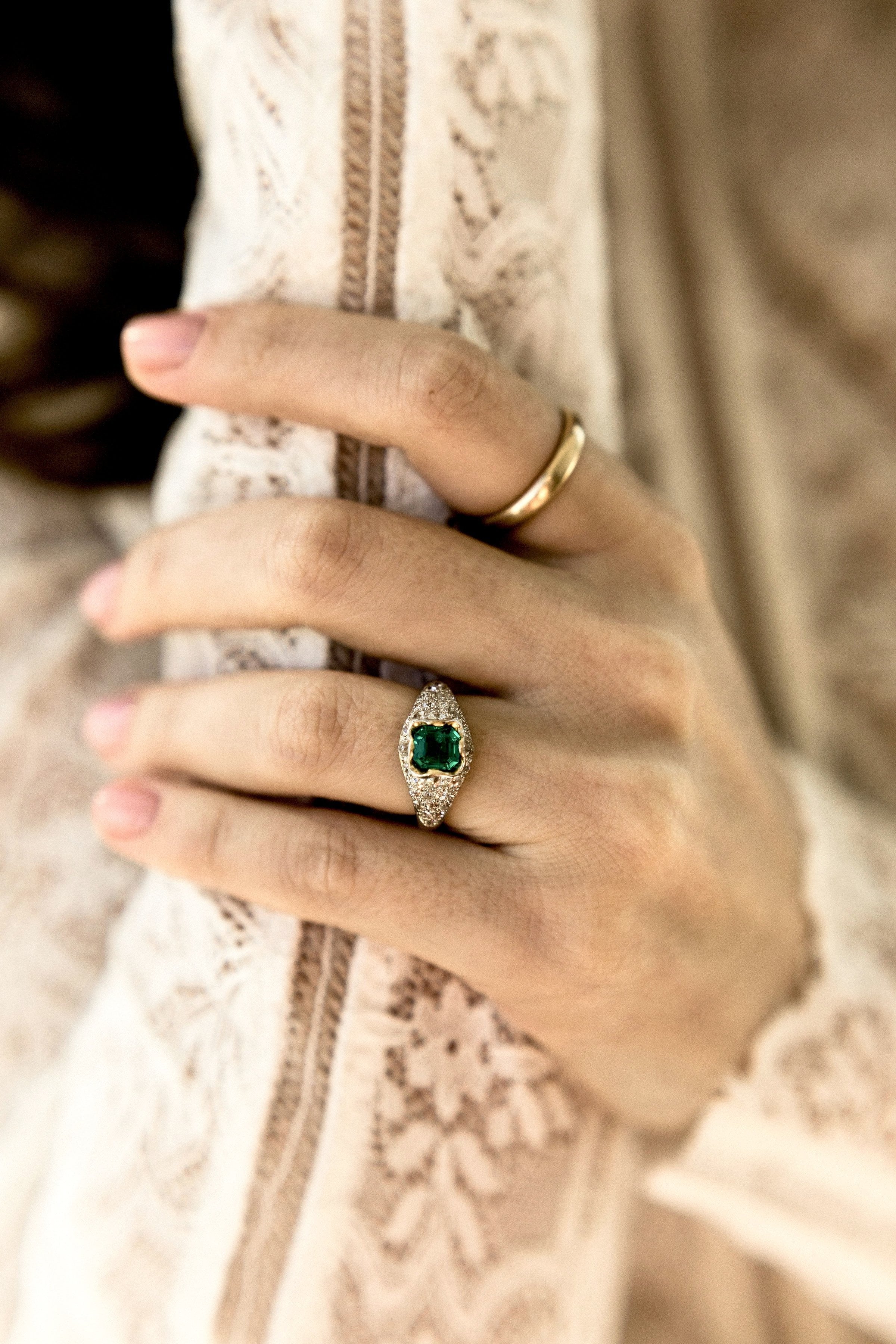 1.00ct Colombian Emerald 1 Carat Emerald Engagement Ring With Diamond Cluster