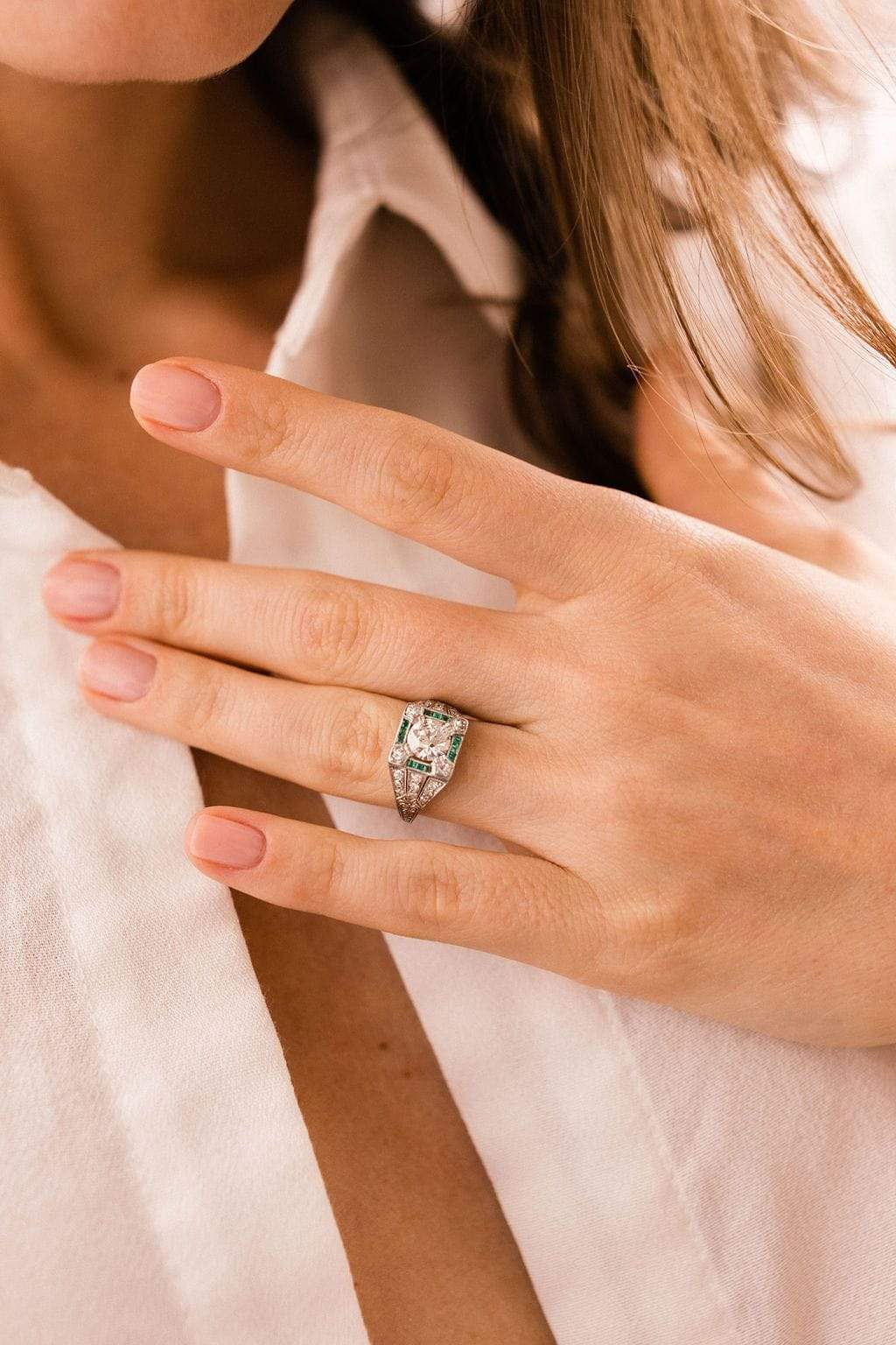 j-k-l color, vs clarity in platinum setting