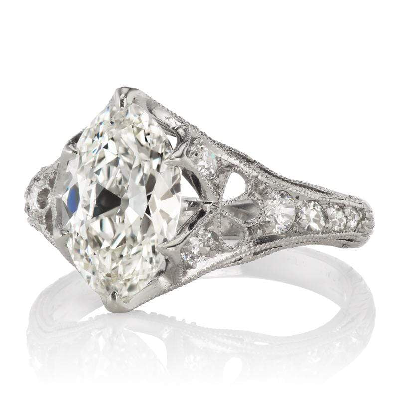 1.57ct Marquise cut diamond diamond engagement ring