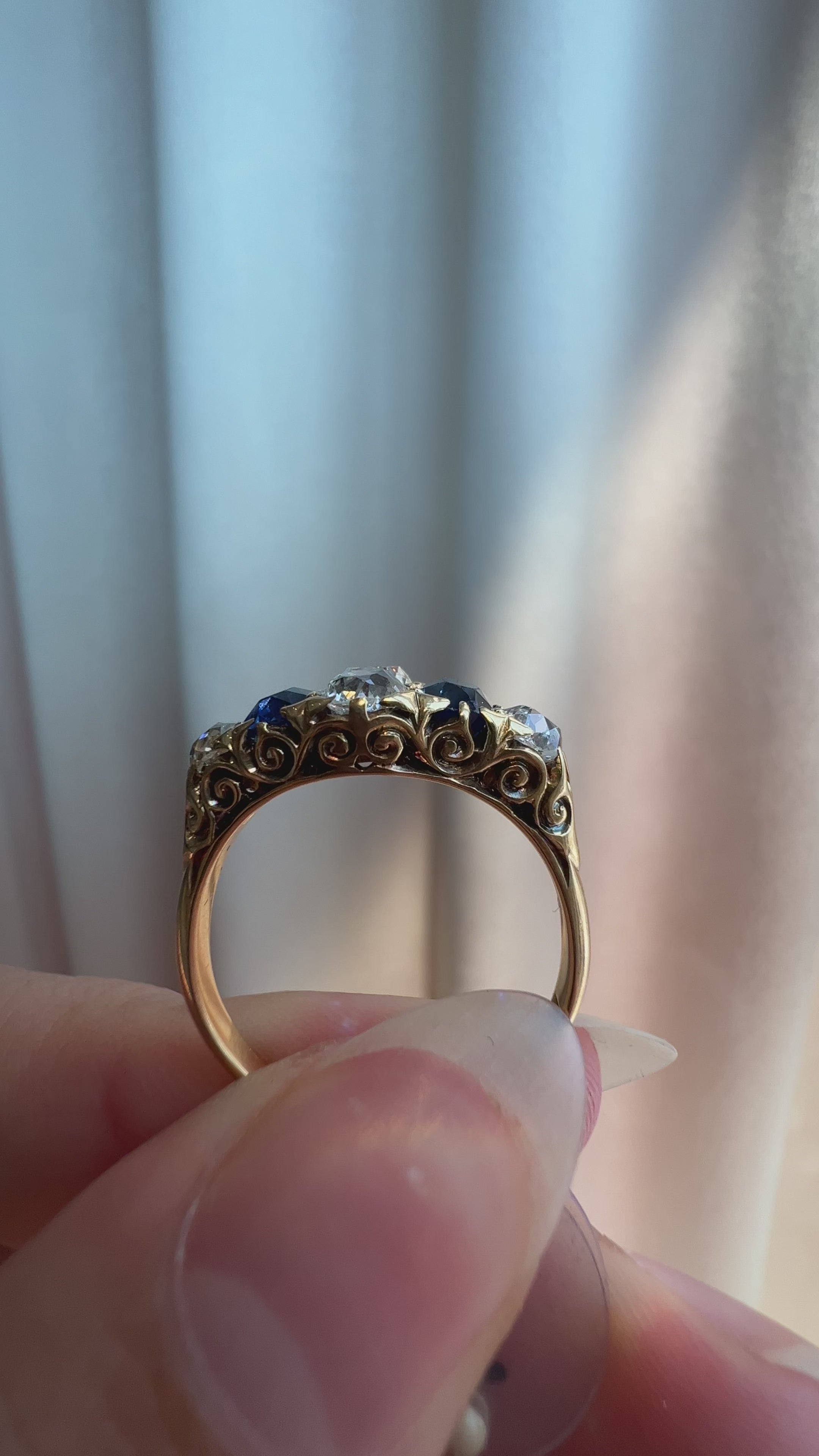 j-k-l color, si-i clarity diamond in yellow gold setting