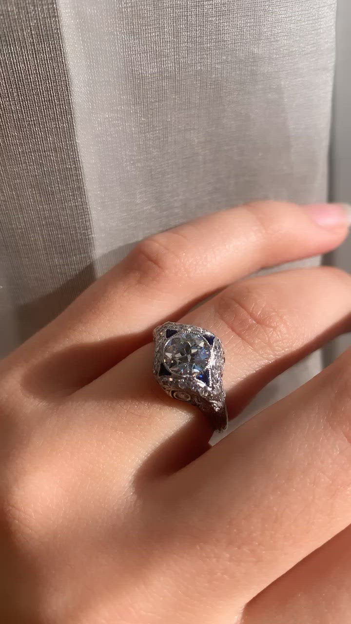 m-z color, vs clarity diamond in platinum setting