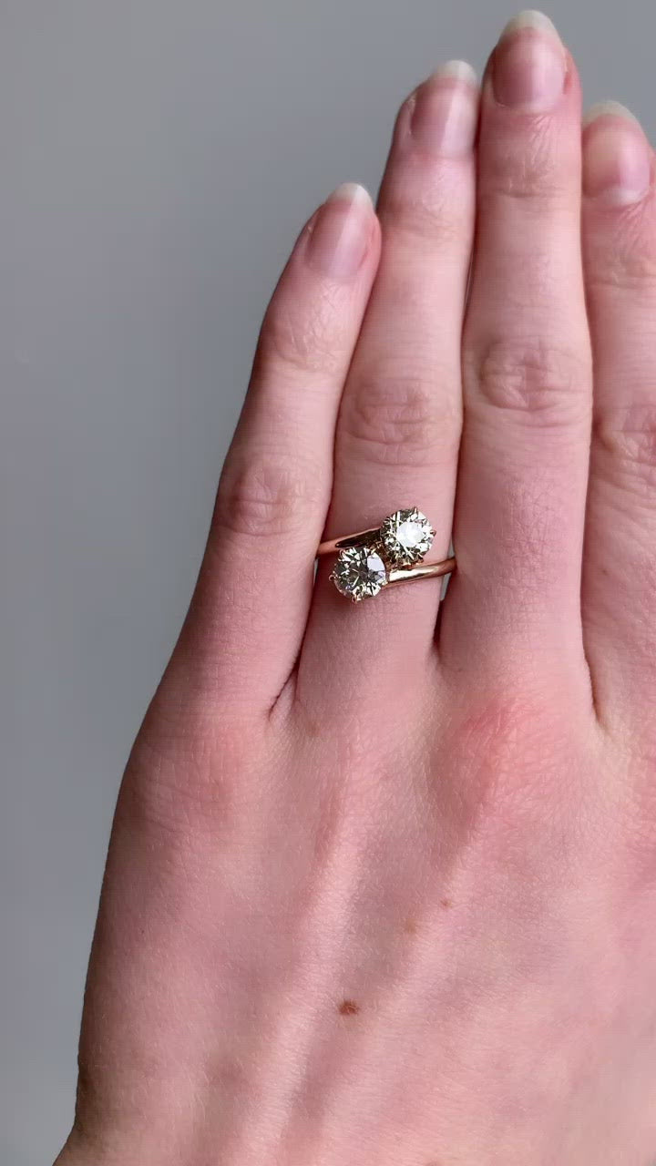 m-z color, vs clarity diamond in yellow gold setting