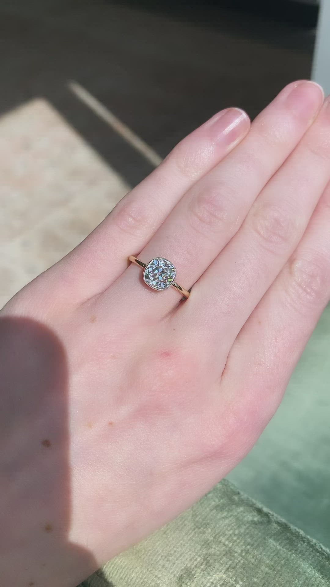 g-h-i color, vs clarity diamond in two-tone setting