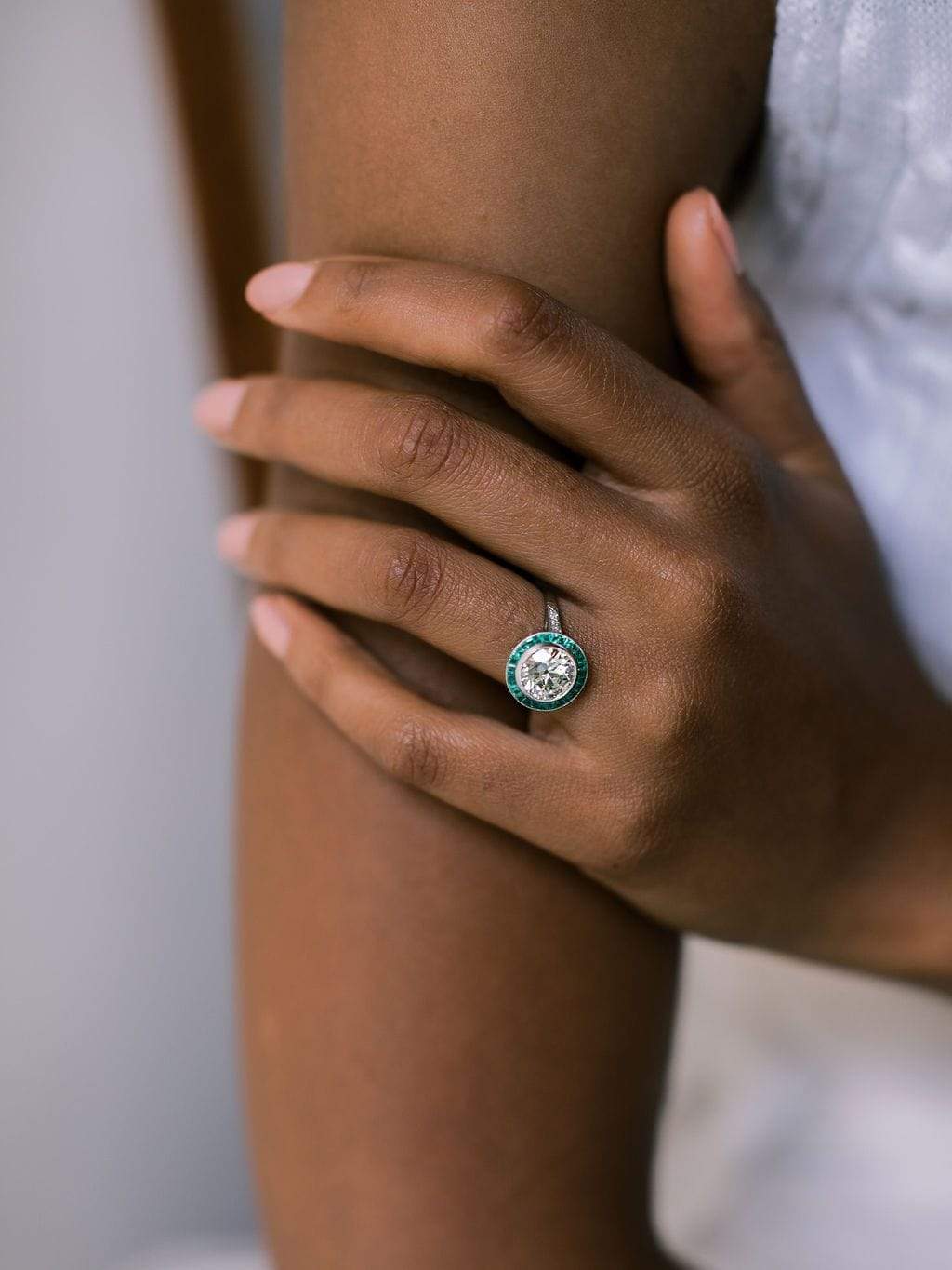 m-z color, vs clarity in platinum setting