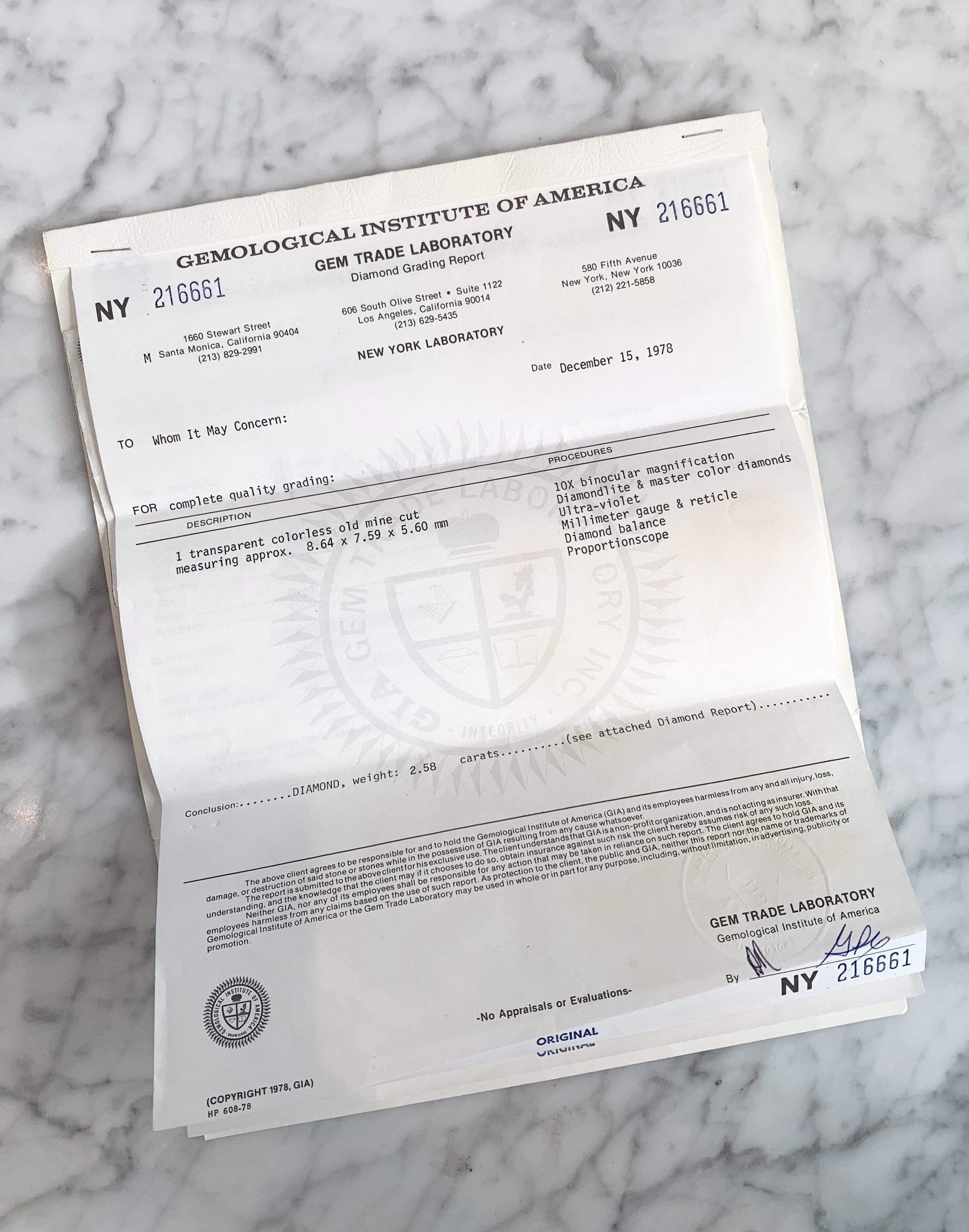 d-e-f color, vs clarity diamond in platinum setting