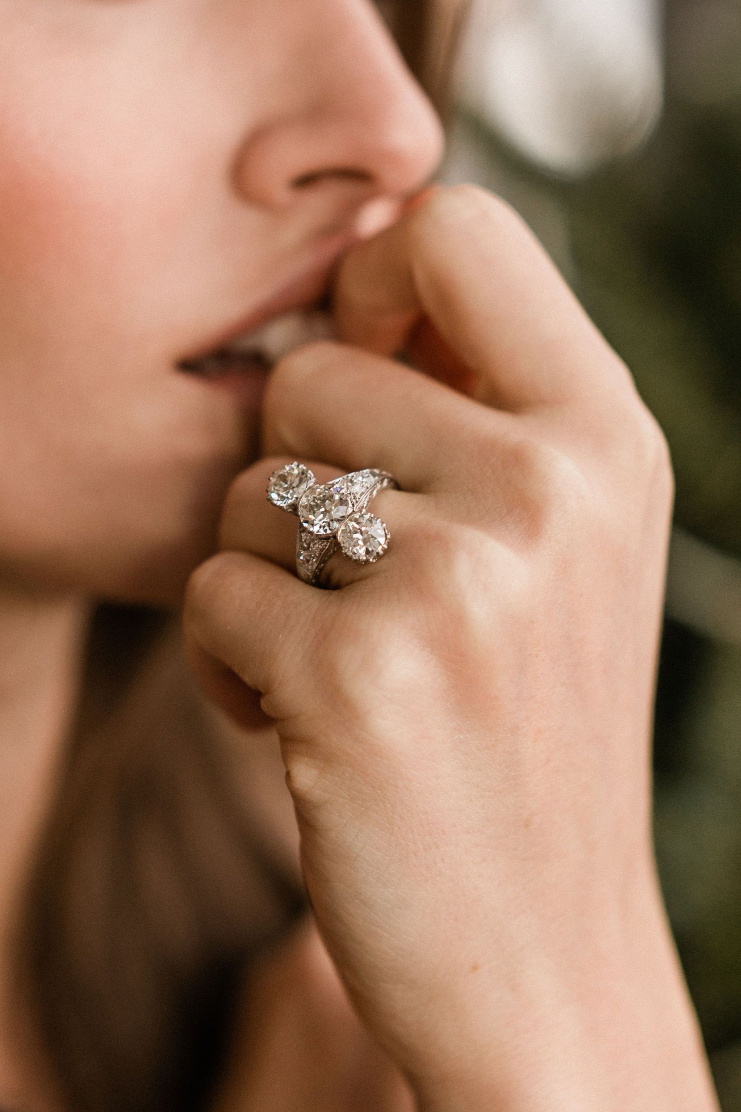 j-k-l color, si-i clarity in platinum setting